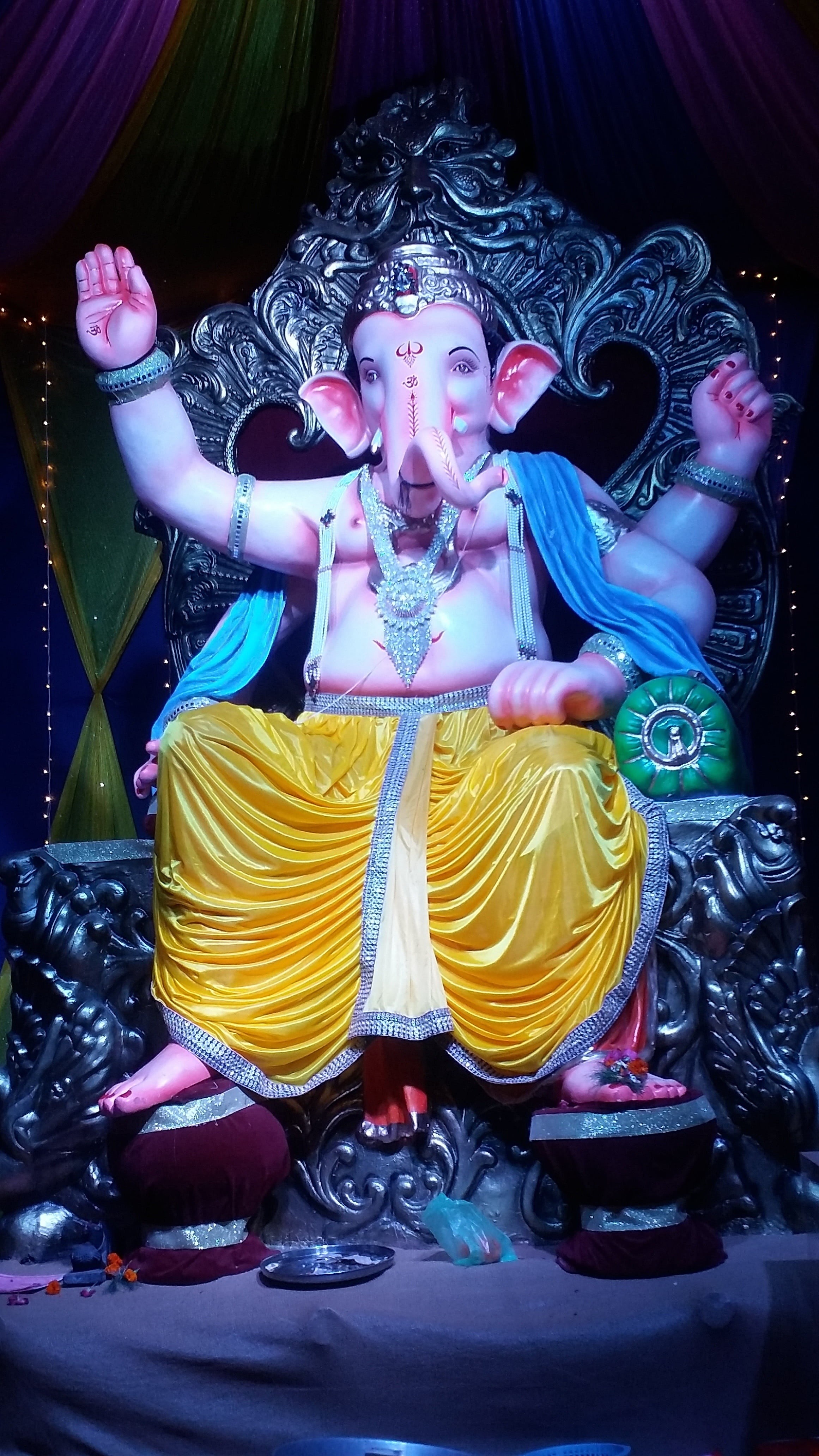 place of worship, representation, indian, indoors, religion, people, spirituality, statue, hope, adult, photography, ganesha, architecture, male likeness, Phone HD Wallpaper