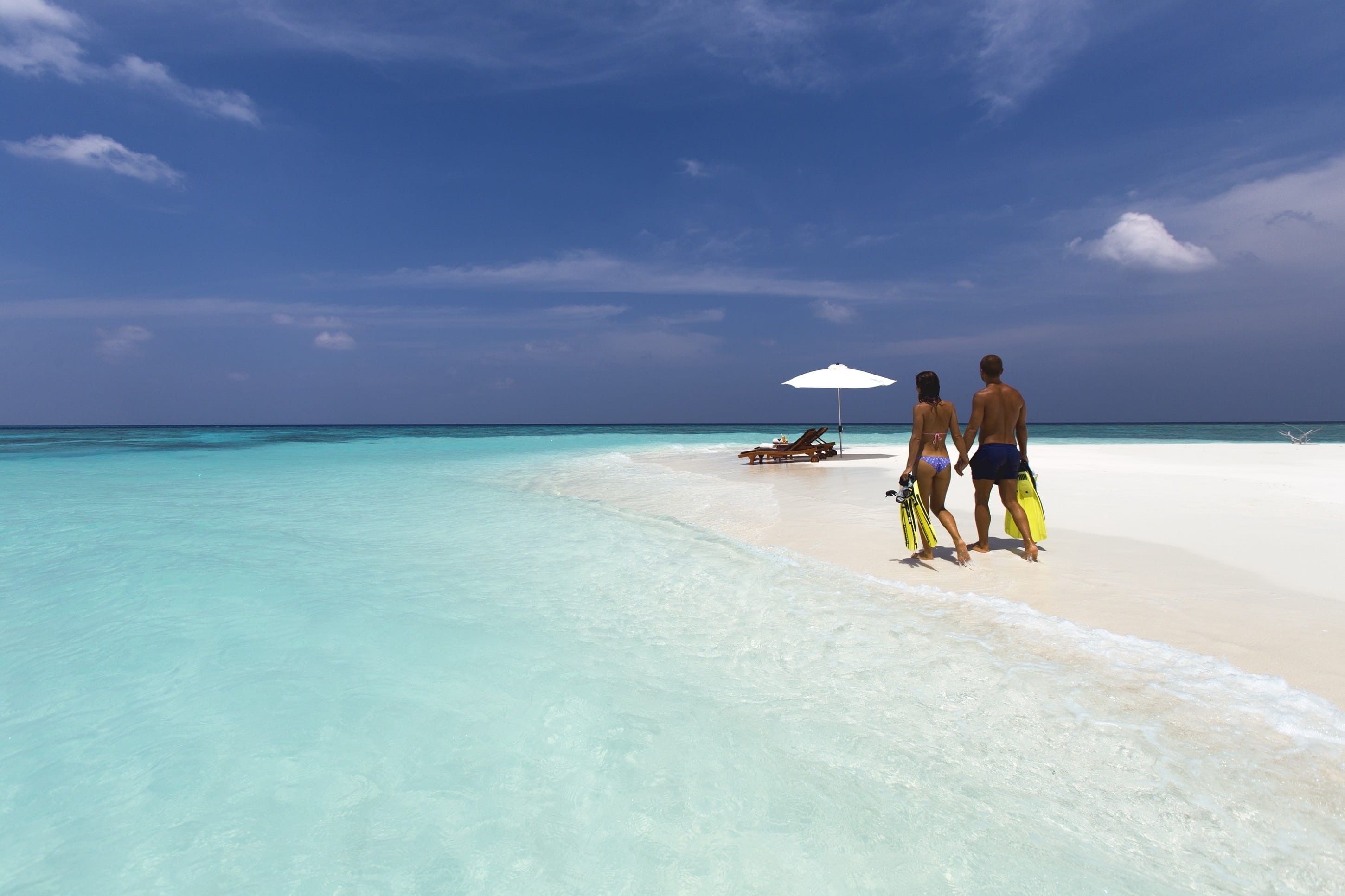 vacations, heterosexual couple, togetherness, travel Locations, horizon, real people, leisure activity, tourism, beauty in nature, cloud - sky, enjoyment, HD Wallpaper