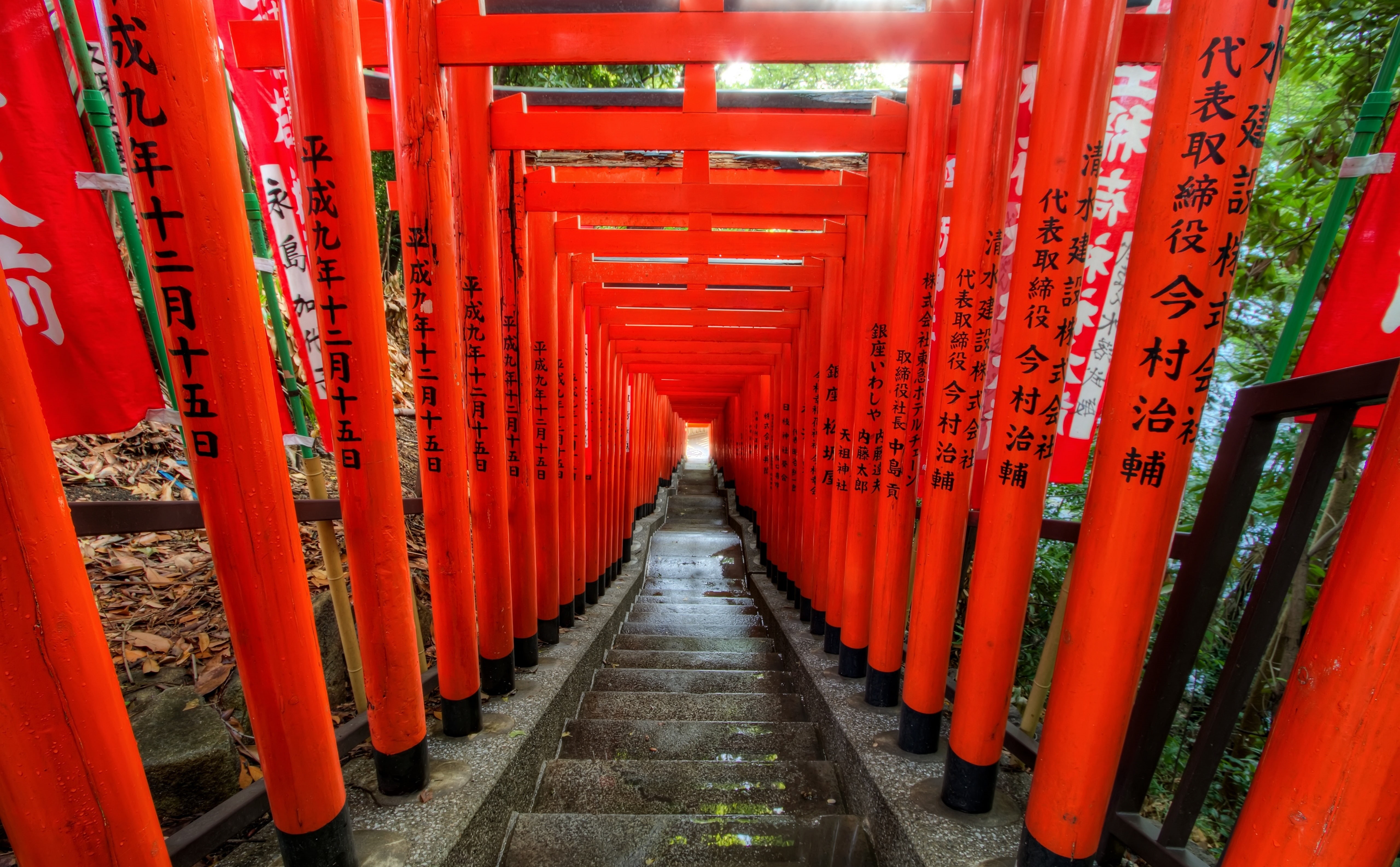 red, Torii, chiyodaku, light, end, Traditional, architecture, text, belief, direction, Japanese, religion, built structure, Shrine, Gate, orange color, HD Wallpaper