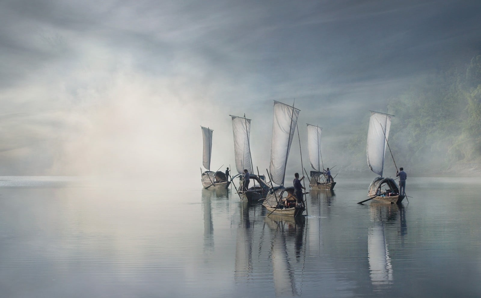 water, atmosphere, sunlight, river, incidental people, outdoors, people, sea, uplight, black, photography, cloud - sky, reflection, sky, day, nautical vessel, HD Wallpaper