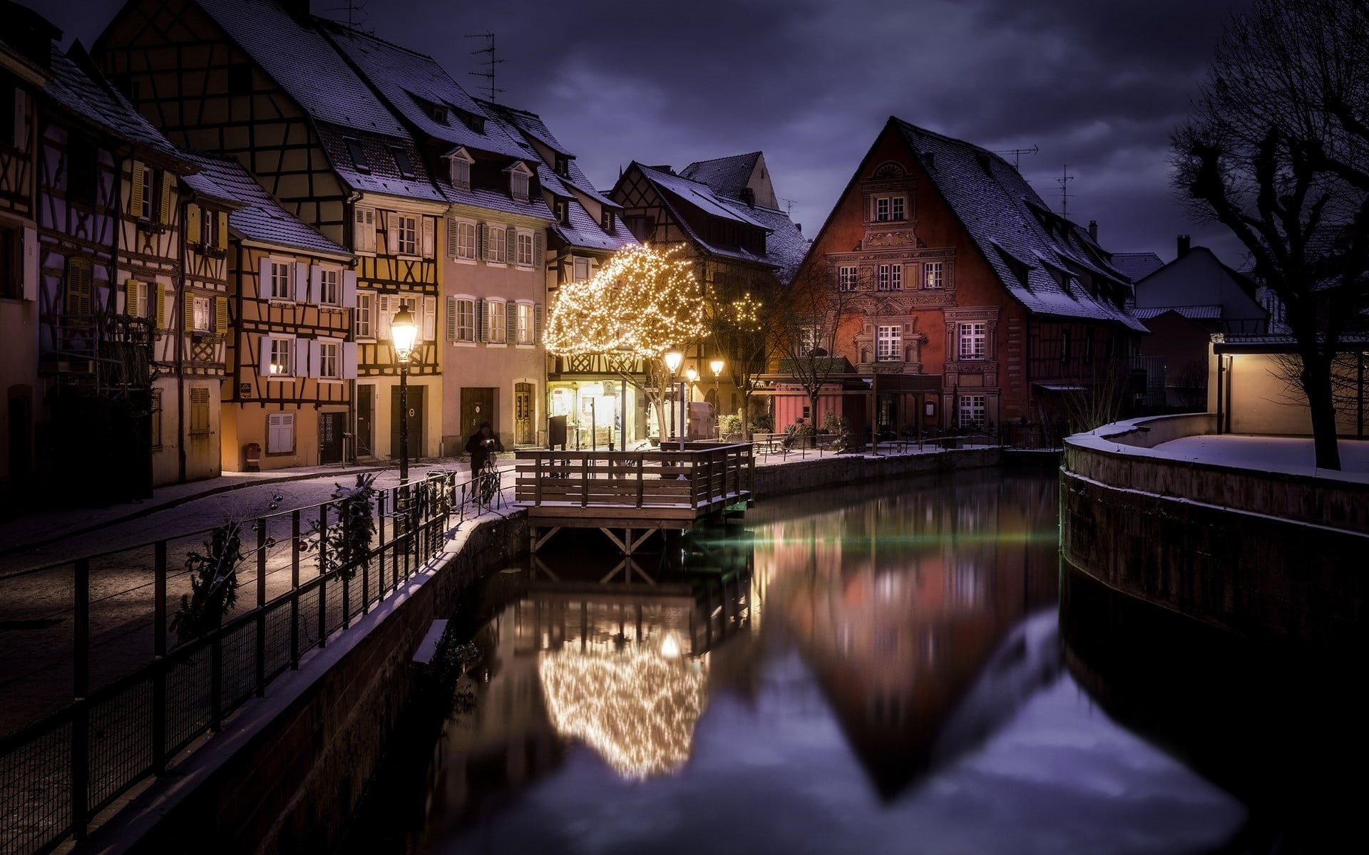 reflection, landscape, architecture, waterfront, cloud - sky, building exterior, street, nature, sky, France, Christmas ornaments , canal, night, built structure, HD Wallpaper