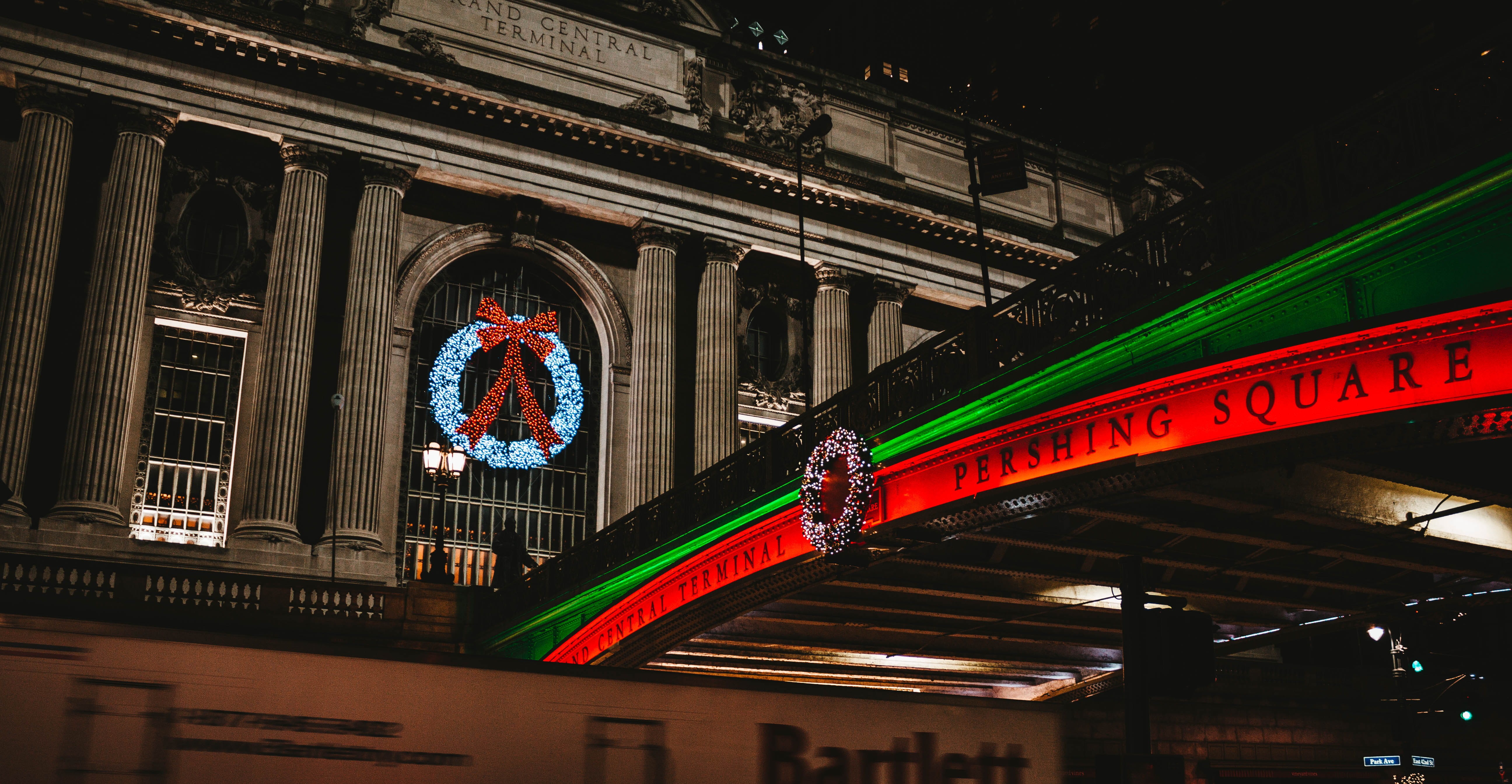 photography, 5K, art and craft, architectural column, dome, ornate, lighting equipment, deli, symbol, focus, office building, stained glass, the past, HD Wallpaper