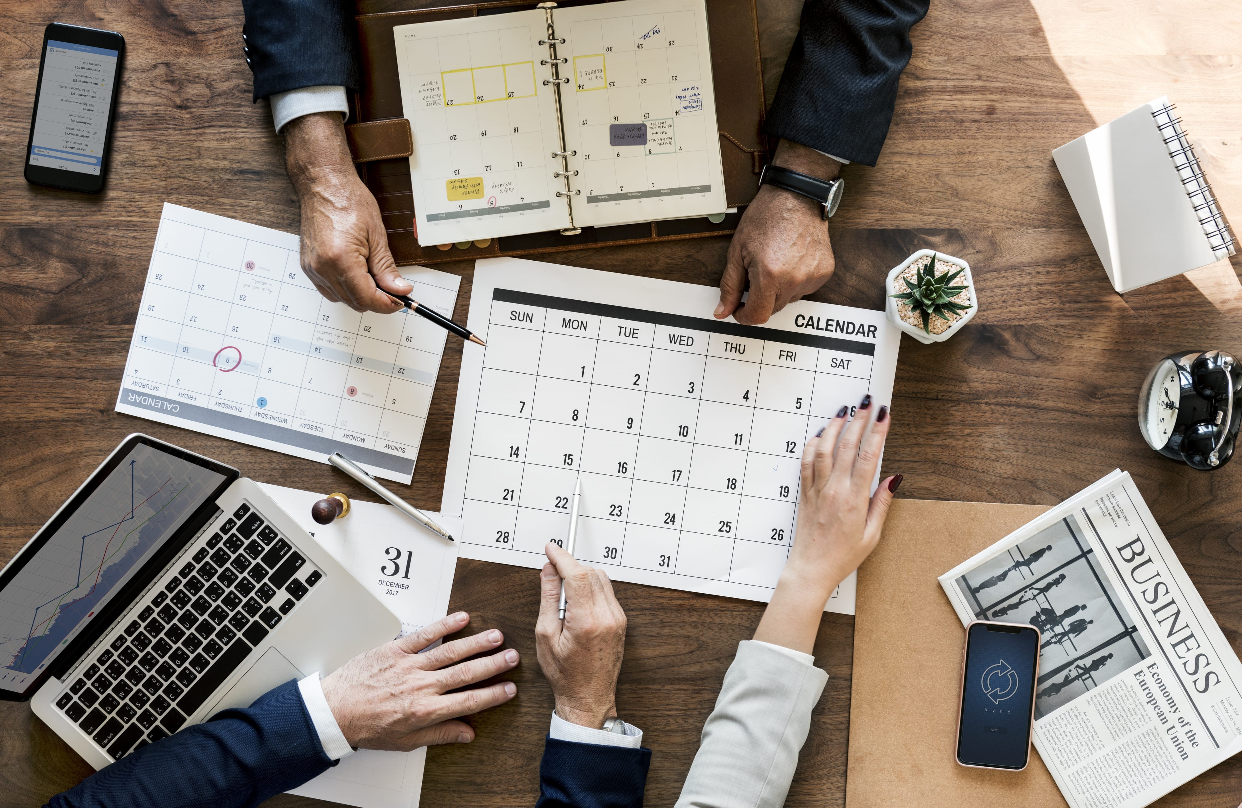 newspaper, hands, indoors, plant, calendar, business people, adult, people, laptop, meeting, flatlay, high angle view, desk, papers, brainstorming, sitting, HD Wallpaper