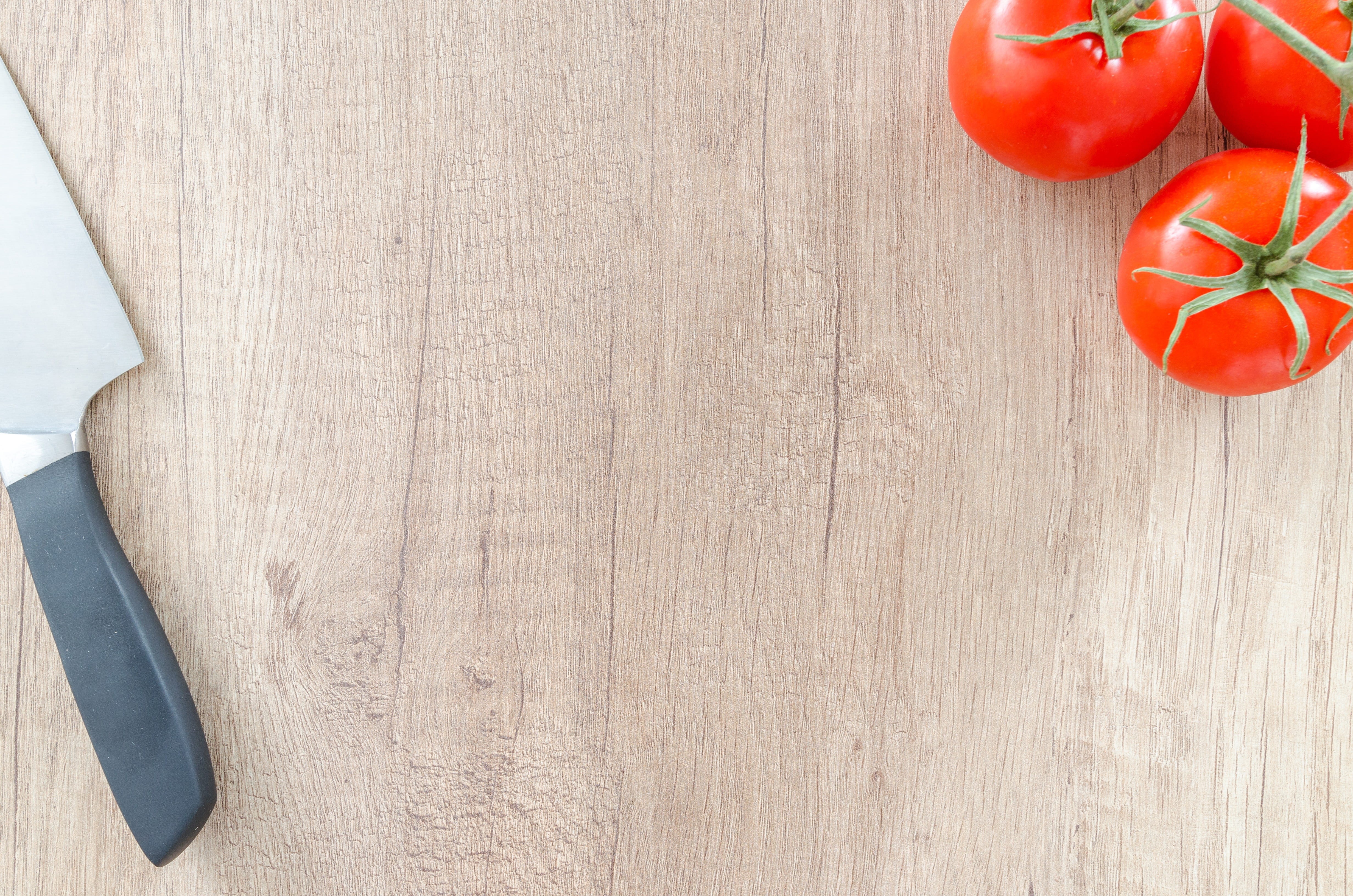 space, no people, above, directly above, wellbeing, still life, freshness, kitchen knife, vegetarian, fresh, cooking, wood - material, tomato, stainless, HD Wallpaper