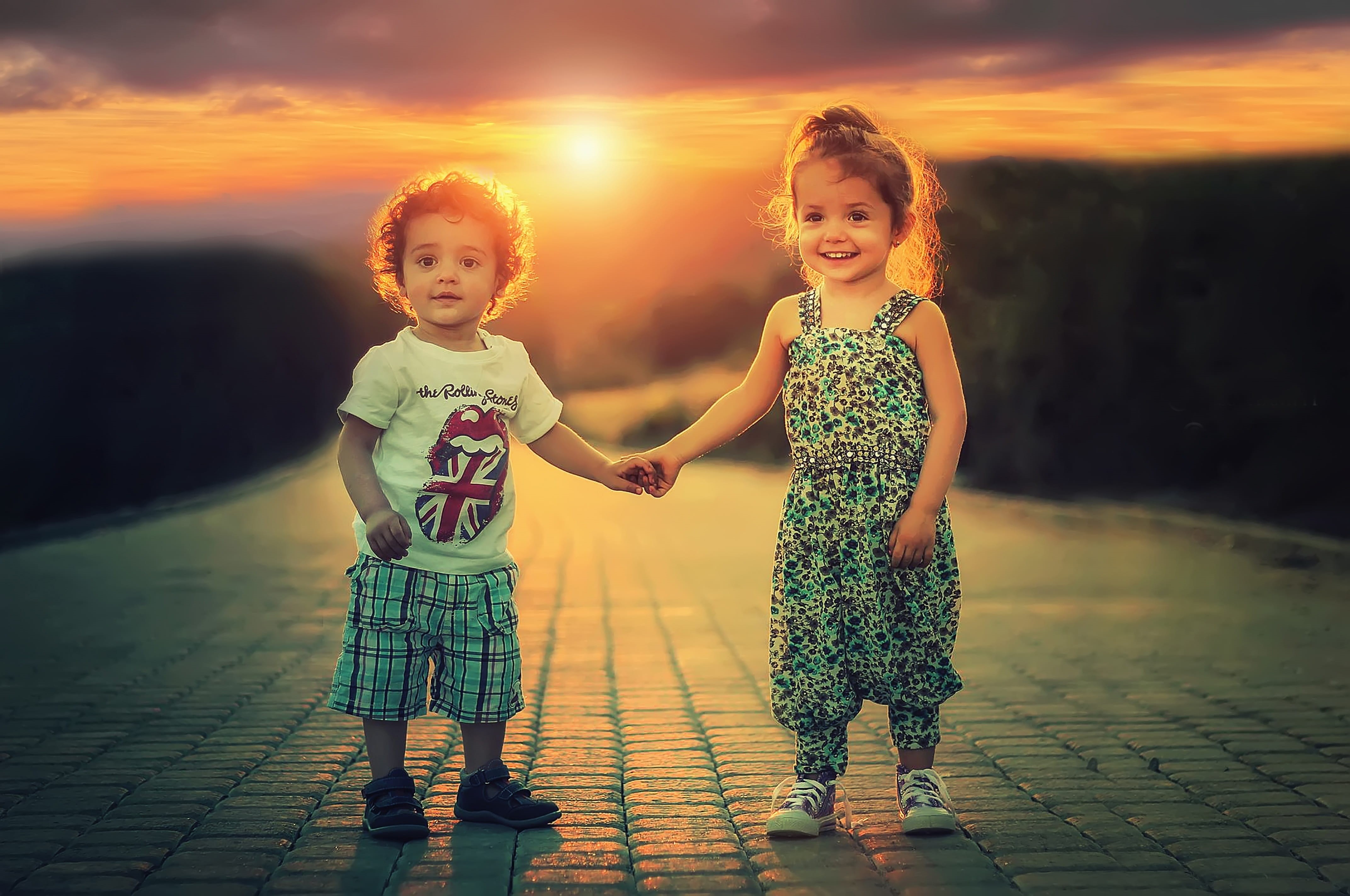 female, outdoors, group, shirt, emotion, togetherness, boy, girl, shorts, overall, two people, portrait, hairstyle, family, white, offspring, girls, positive emotion, HD Wallpaper