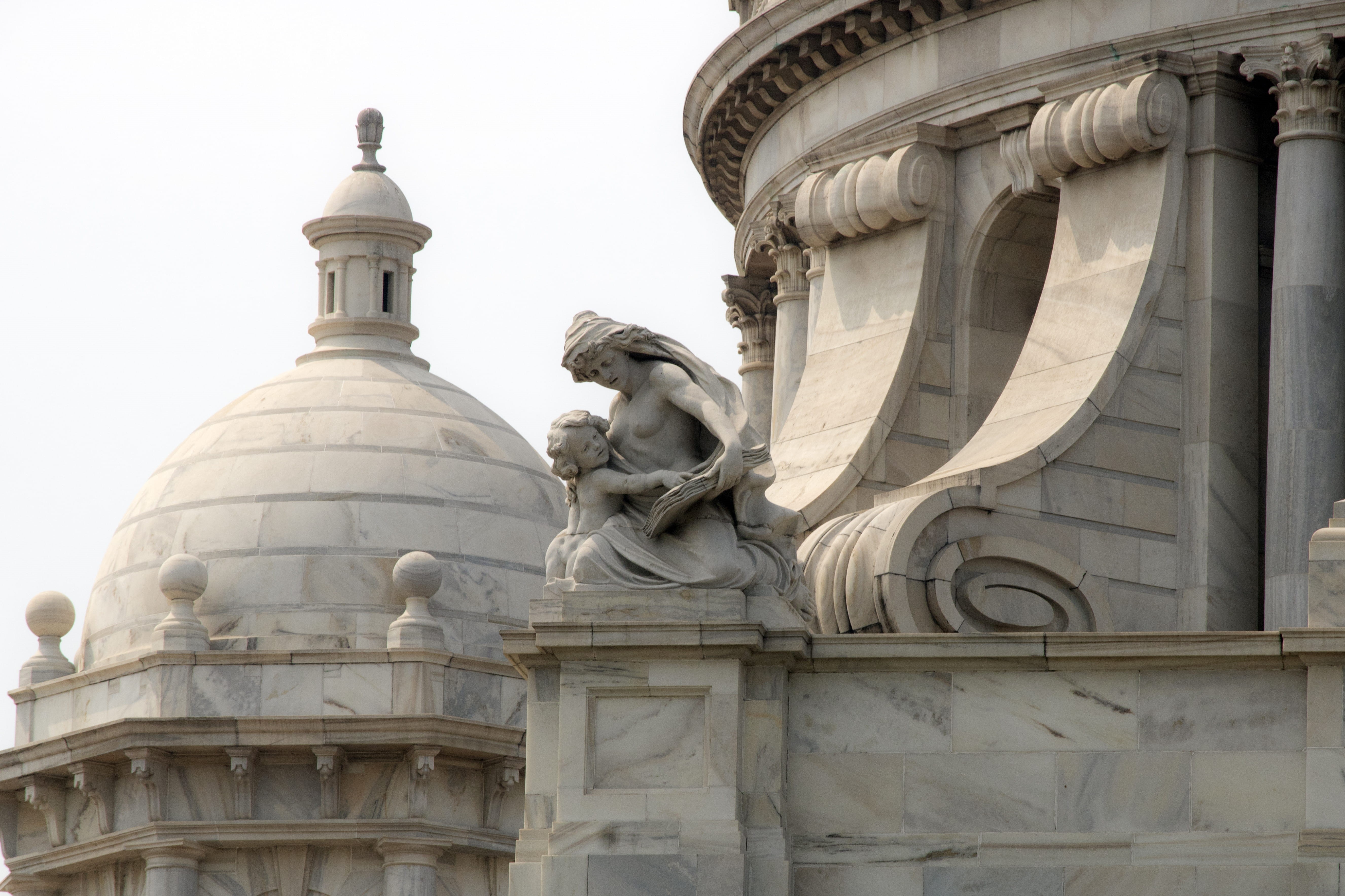 travel destinations, history, architecture, no people, kolkata, male likeness, mithology, greek, built structure, outdoors, dome, the past, sculpture, low angle view, HD Wallpaper