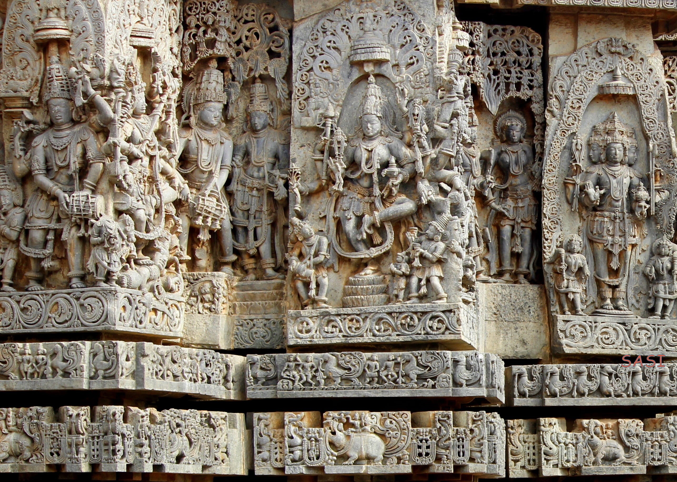 carving, hoysala sculpture, travel, 2K, art and craft, sculpture, architecture, built structure, monument, building, place of worship, old temple, the past, HD Wallpaper