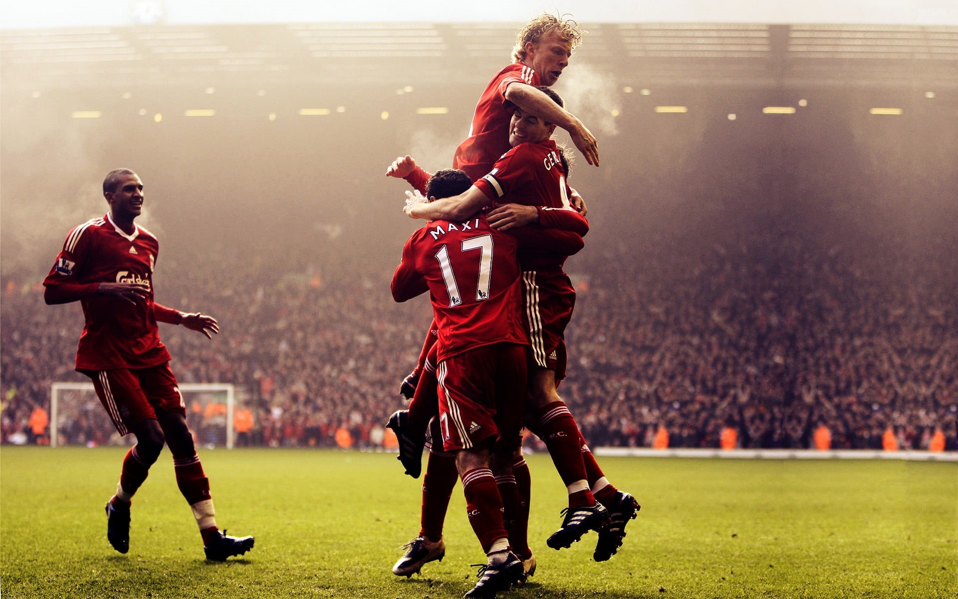 clothing, men, soccer, males, people, jersey, s, sport , athlete, spectator, full length, red, adult, sportsman, shirt, sports clothing, playing, Liverpool FC, HD Wallpaper