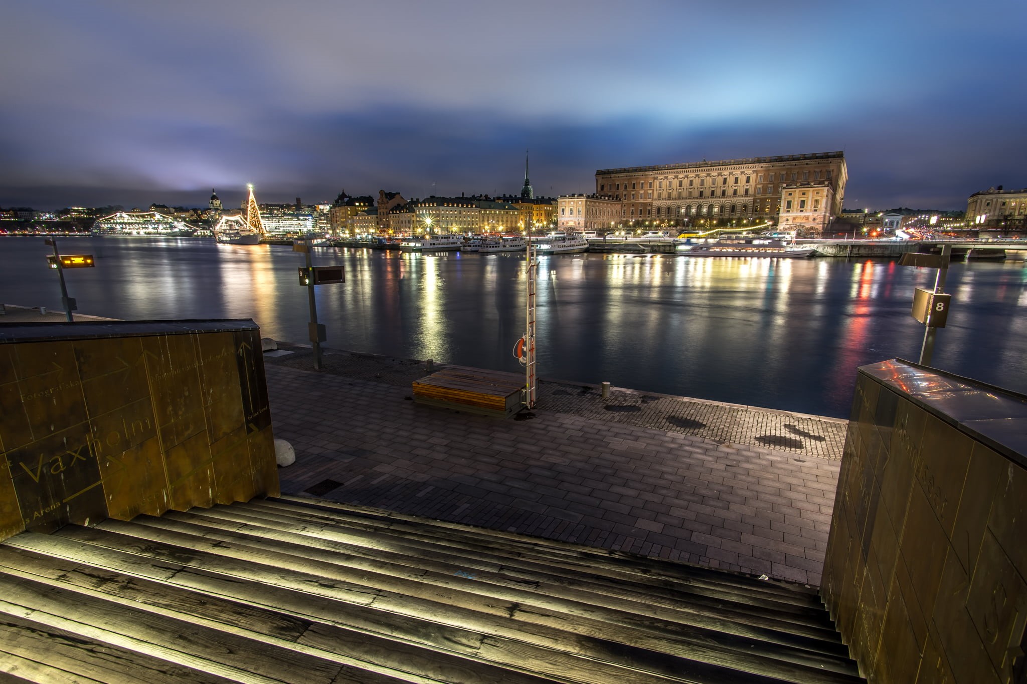low-rise, tree, konica minolta, famous Place, Stockholms län, city, concrete, nigh, View, christmas, high, town, clouds, low, photography, stairs, sky, HD Wallpaper
