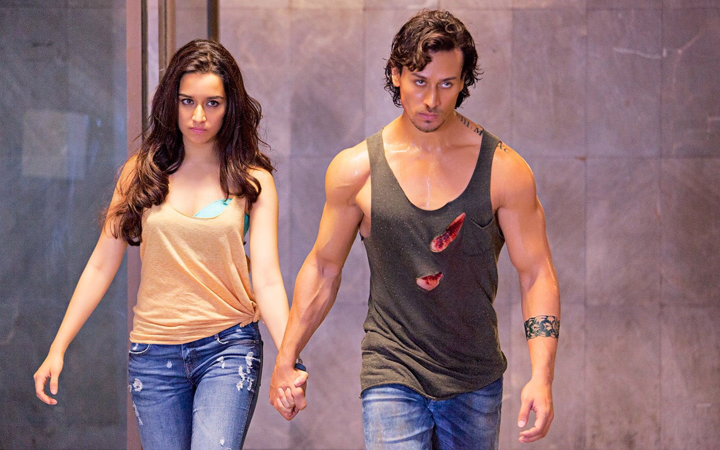 men, gray, couple - relationship, casual clothing, women, young women, standing, people, baaghi, two people, young adult, hairstyle, Bollywood Movies, 720P, HD Wallpaper
