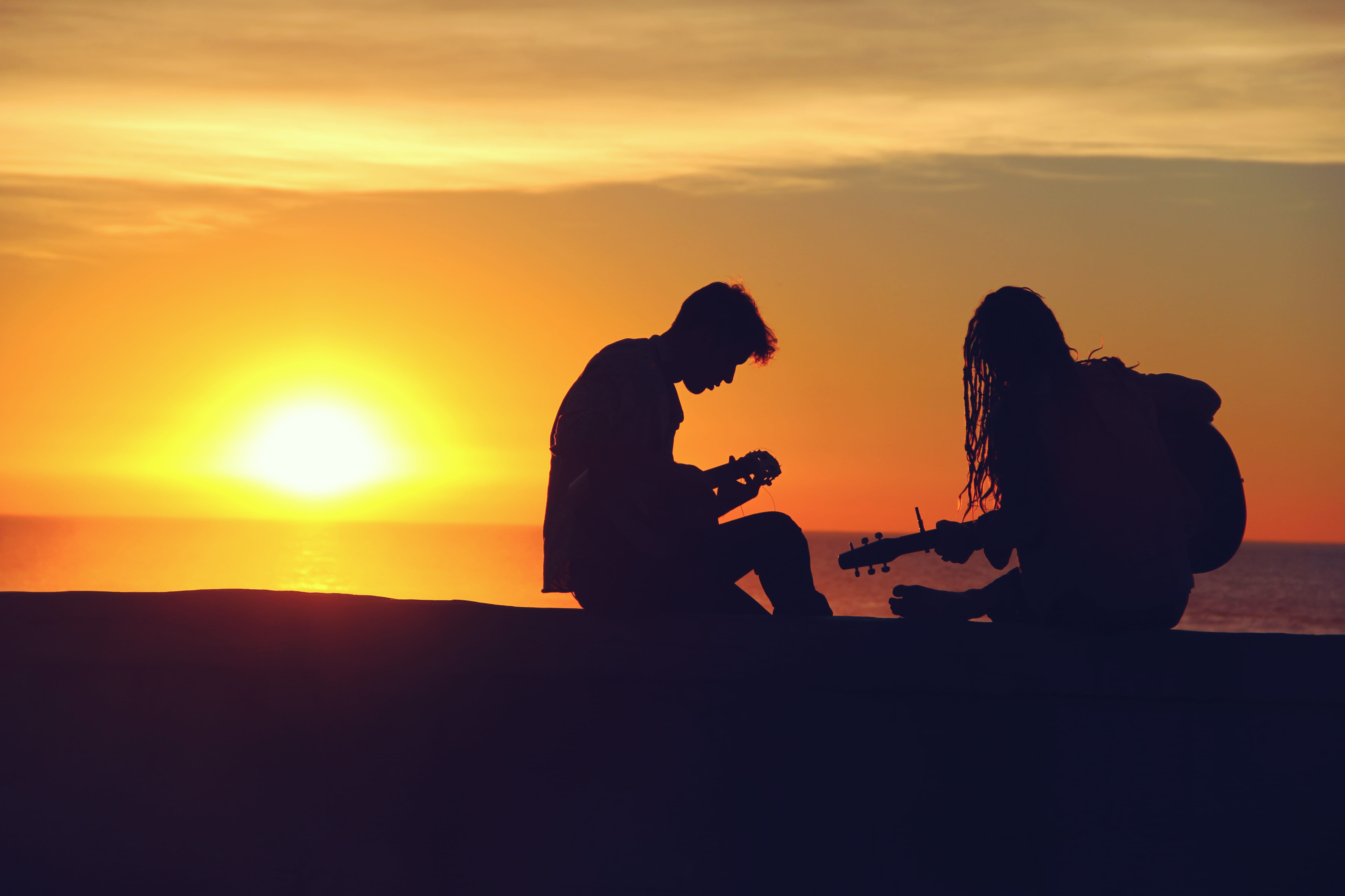 adult, lifestyles, nature, sun, sunset, music, men, silhouette, love, dusk, sunrise, sitting, music background, togetherness, beauty in nature, sunlight, HD Wallpaper