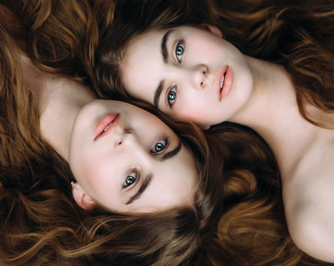 beauty, long hair, portrait, sisters, looking at camera, looking at viewer, brown hair, glamour, twins, 720P, young adult, face, human hair, indoors, headshot, HD Wallpaper