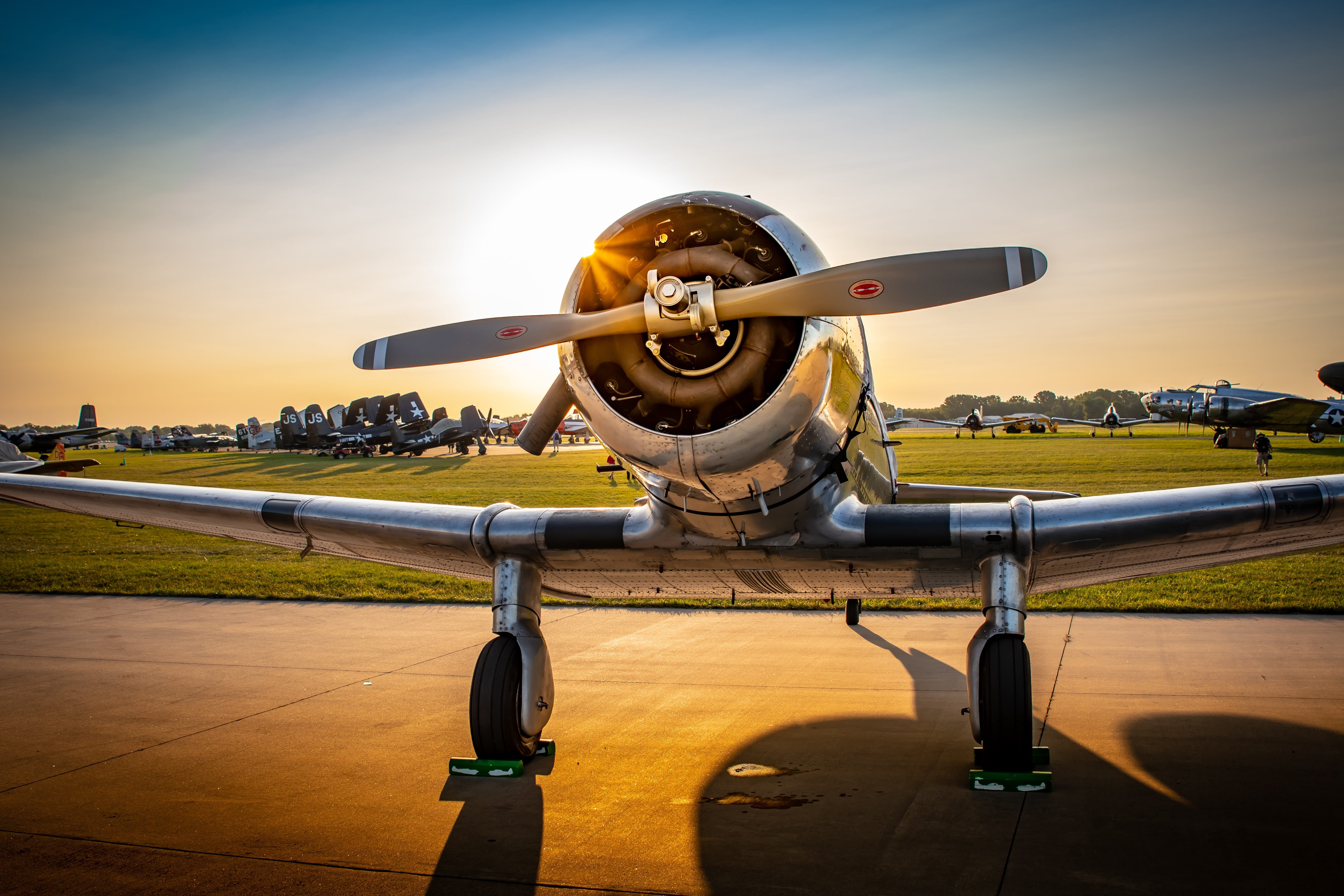 airport runway, vintage, airplane, no people, ww2, flying, outdoors, plane, sky, military, airport, air vehicle, aeroplane, propeller, architecture, travel, HD Wallpaper