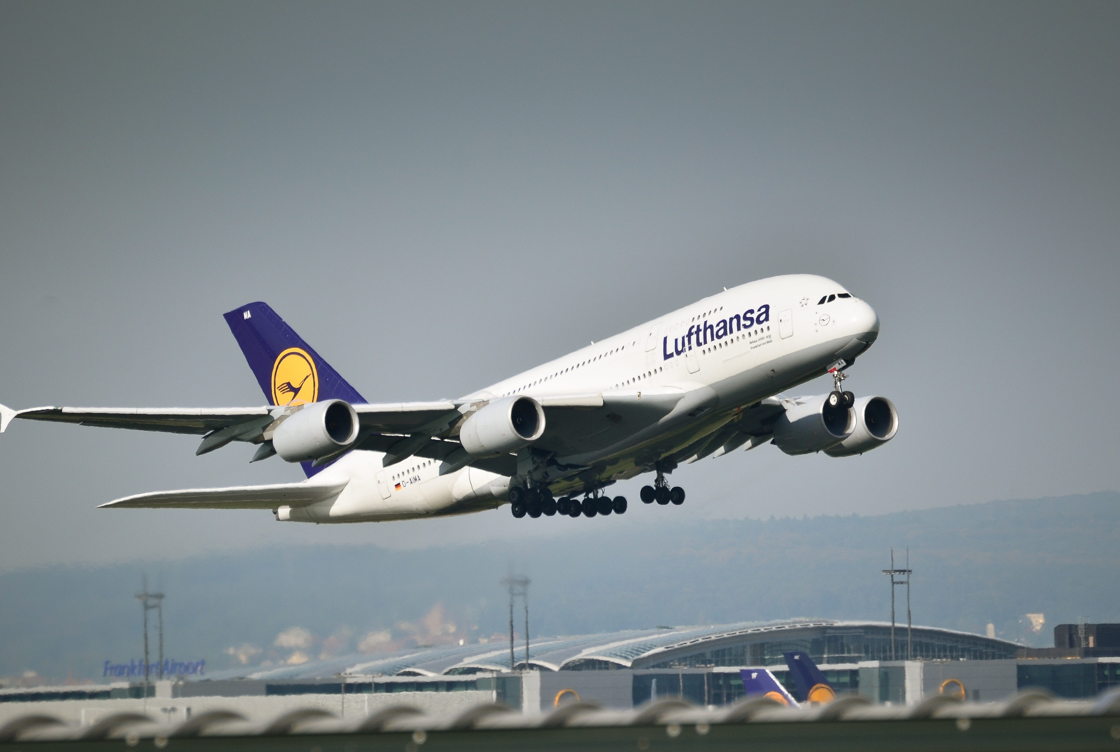 arrival, climb, Start, sky, plane, transportation, commercial airplane, air vehicle, Airbus, airplane, jet engine, mid-air, A380, fly, leaving, outdoors, HD Wallpaper