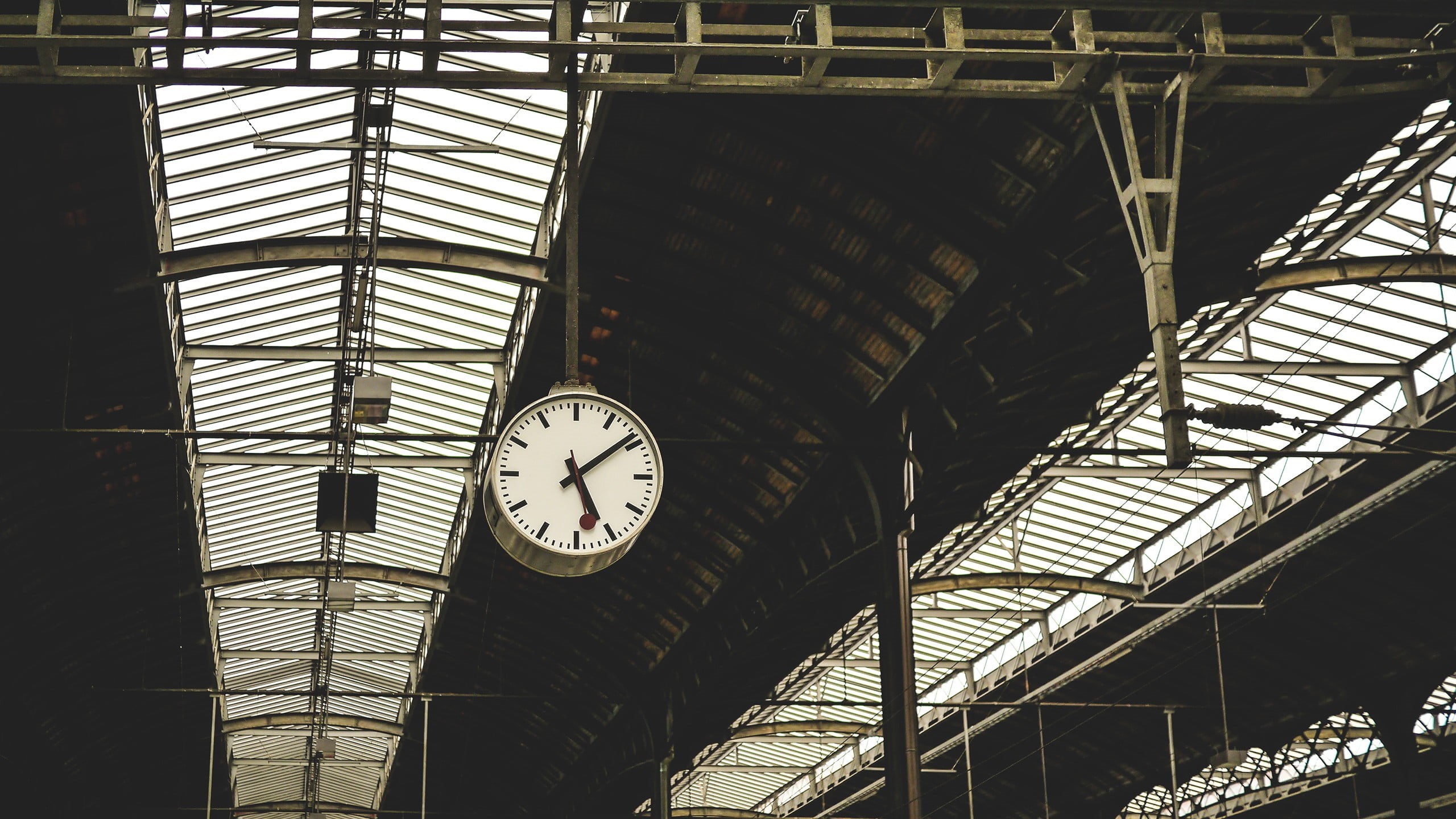 train station, bracelet, wall clock, railroad station, low angle view, watch, time, 2K, link, number, built structure, analog, pattern, ceiling, round, HD Wallpaper