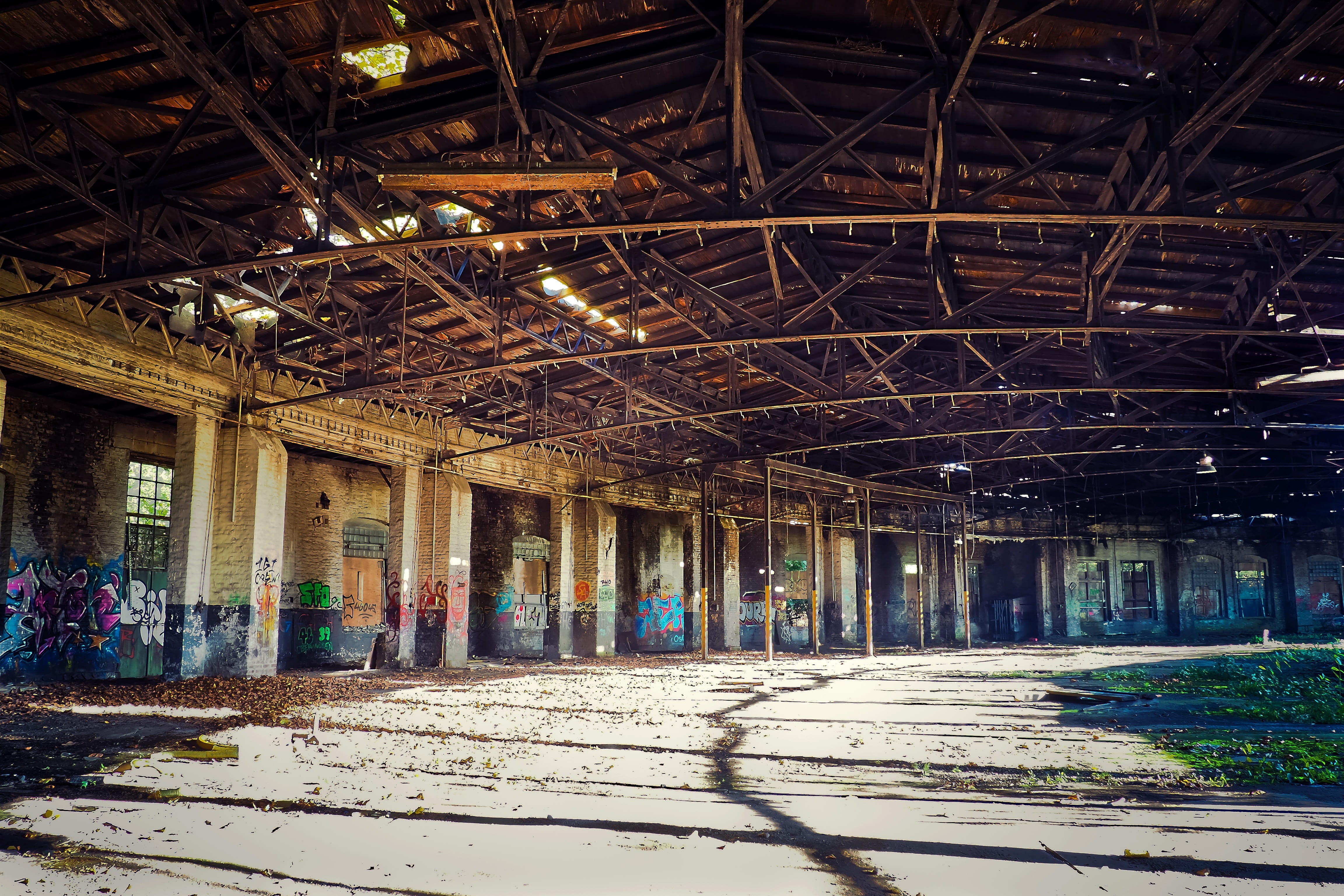ruin, railway depot, forget, deterioration, run down, indoors, destruction, factory, passed, leave, abandoned, industrial building, graffiti, built structure, HD Wallpaper