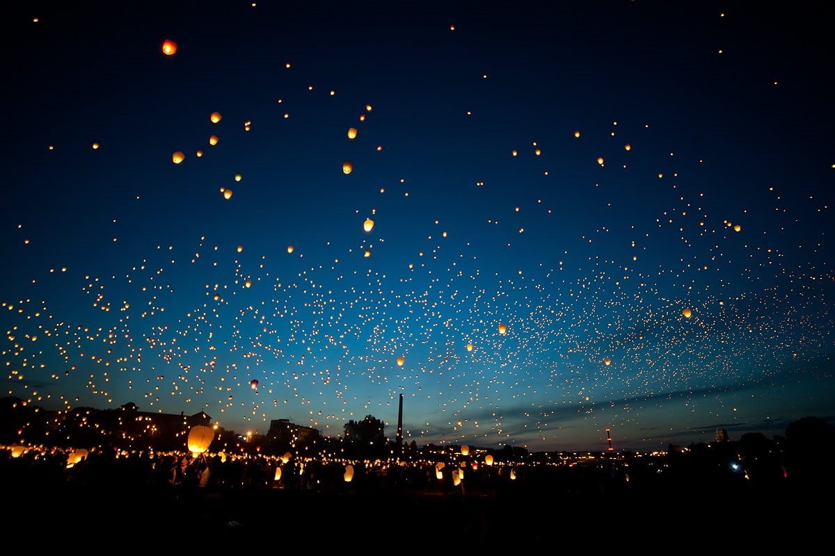 sky lanterns, urban Scene, scenics - nature, architecture, environment, night, sky, illuminated, beauty in nature, city, galaxy, 480P, cityscape, dusk, HD Wallpaper