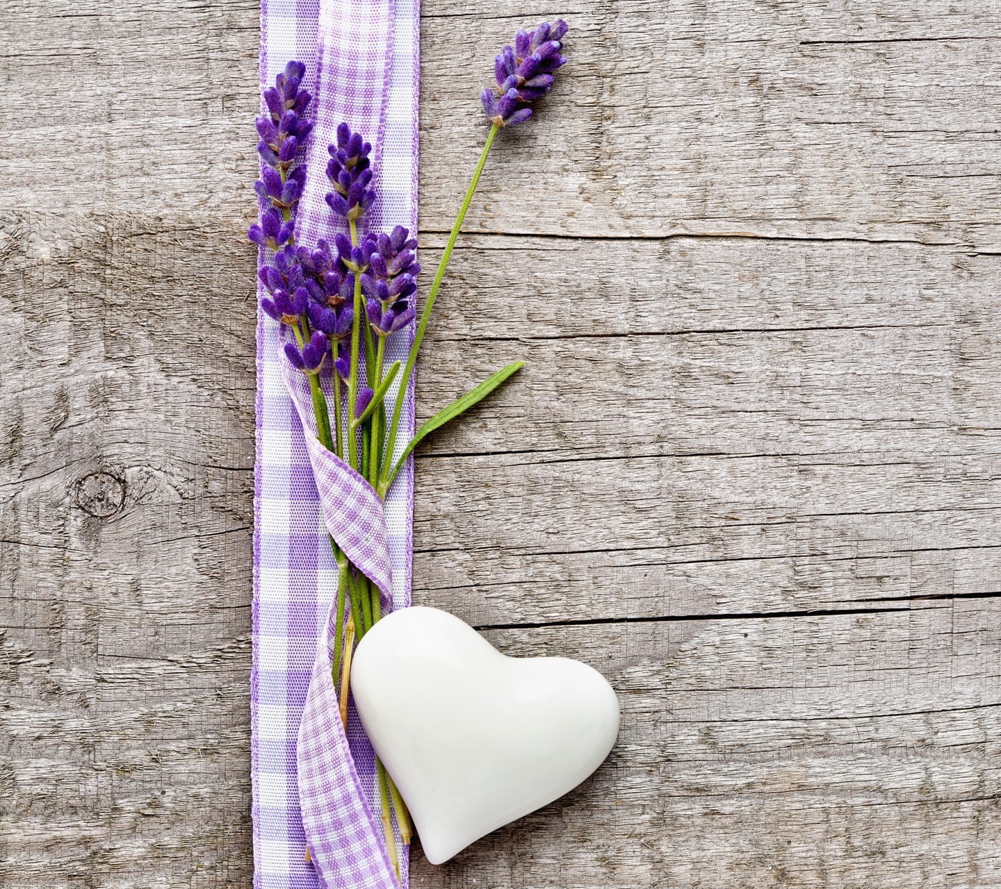 lavender, 720P, wooden surface, HD Wallpaper
