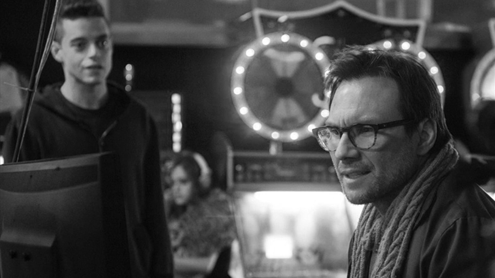 adult, happiness, Mr. Robot, black, indoors, headshot, focus on foreground, casual clothing, mid adult, smiling, TV, glasses, young men, Christian Slater, HD Wallpaper