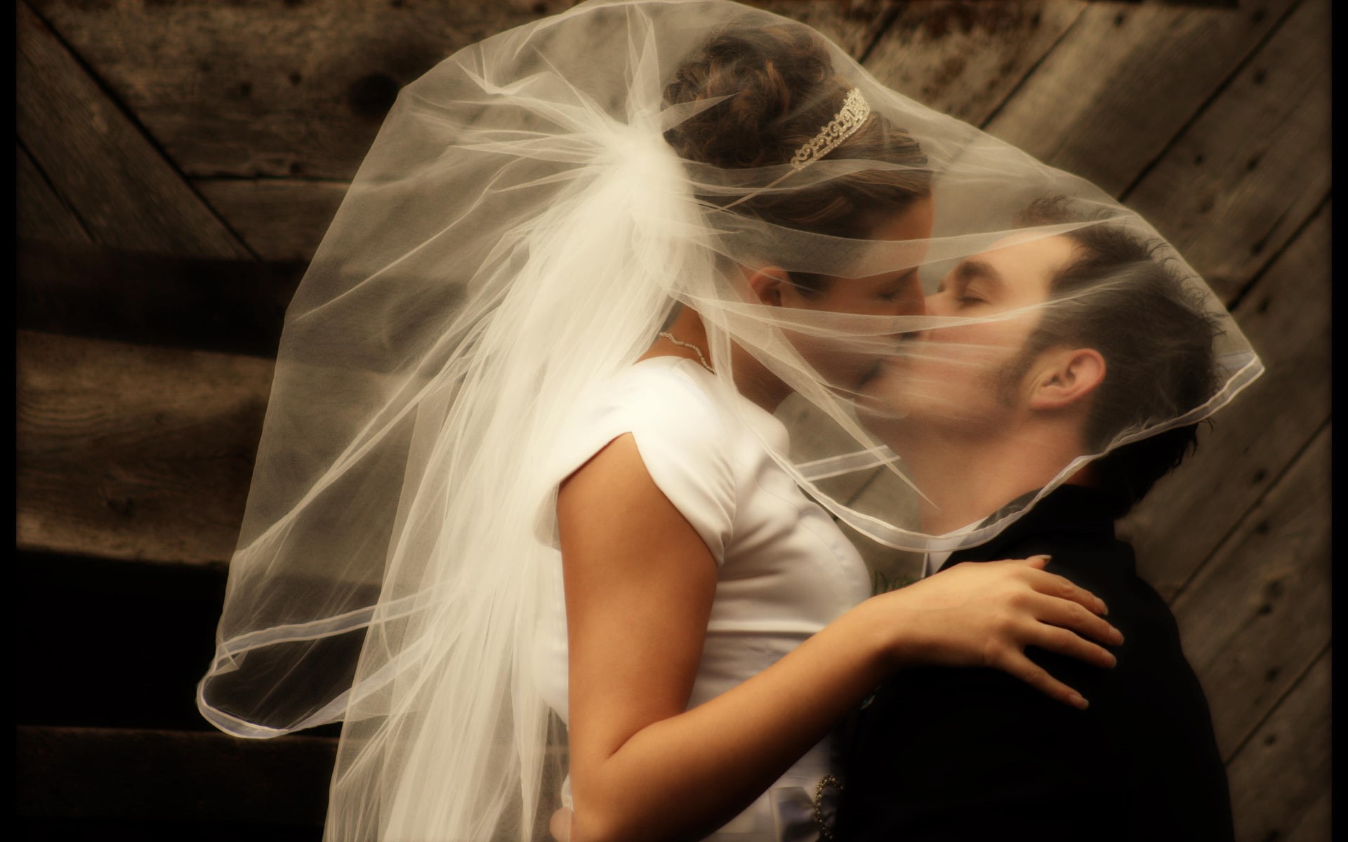 1080P, females, people, kissing, men, males, kiss, gowns, wedding, romance, girls, women, embrace, brides, love, HD Wallpaper