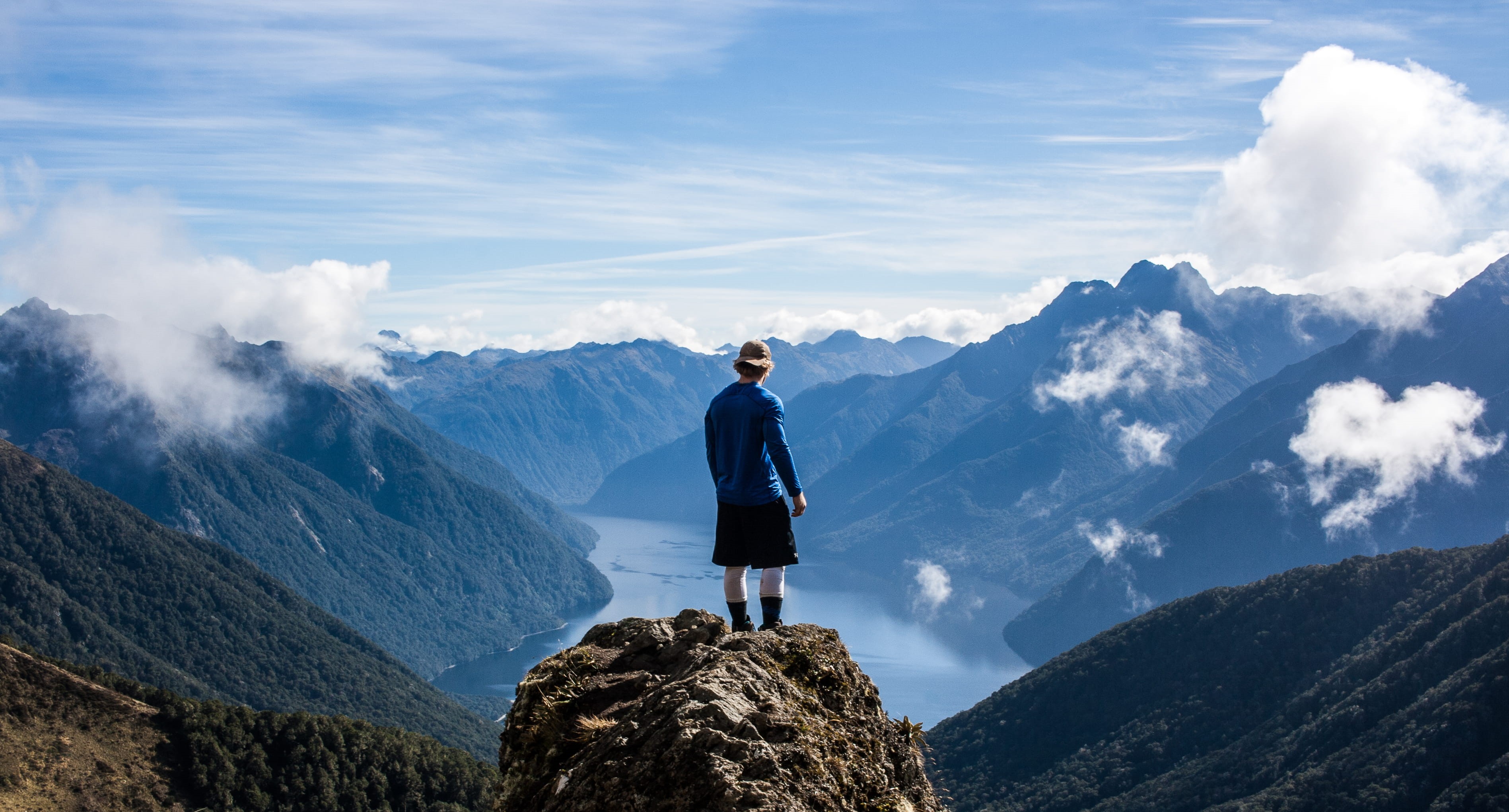 caucasian Ethnicity, formation, men, scenics, success, lake, on Top Of, scenics - nature, non-urban scene, tranquil scene, rise, adult, mountains, looking at view, HD Wallpaper