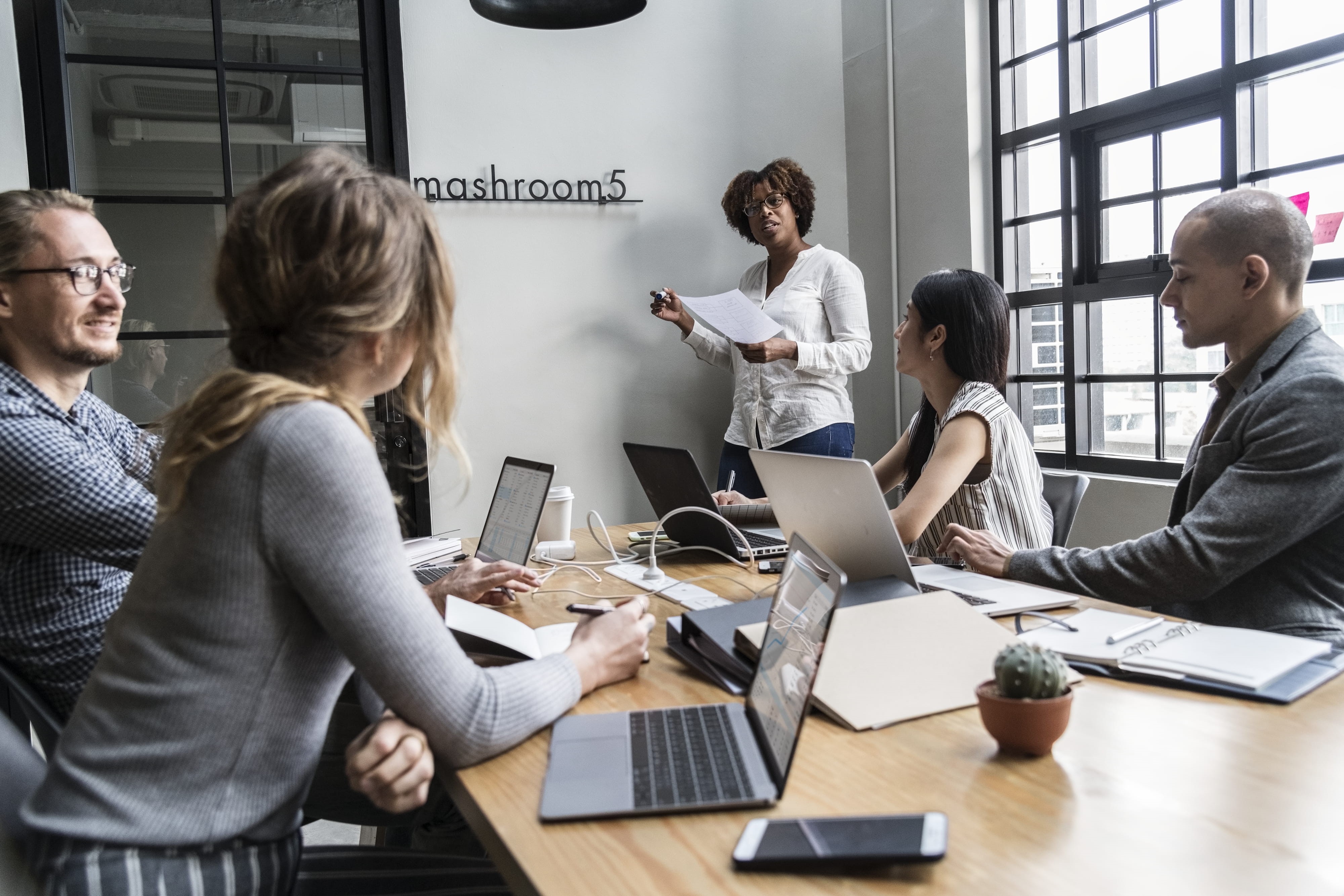 women, team, coworker, table, adult, brainstorming, communication, working, technology, indoors, laptops, laptop, business, colleague, people, men, businesswoman, HD Wallpaper