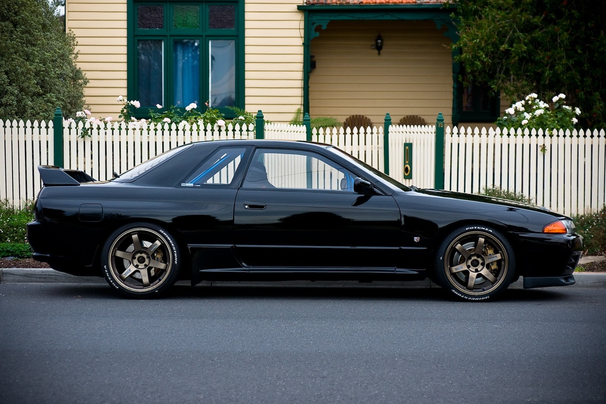 Coupe, Nissan, garage, land Vehicle, classic, front View, day, JDM, editorial, road, city, old-fashioned, building, GT-R, R32, architecture, HD Wallpaper