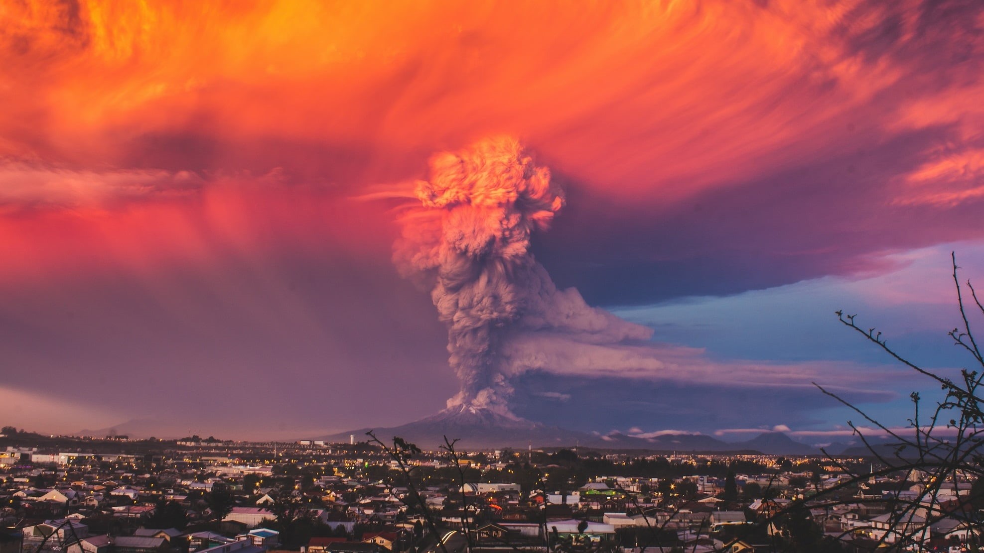 city, power, architecture, landscape, 1080P, geology, cloud - sky, sunlight, Chile, erupting, volcano, beauty in nature, sky, cityscape, outdoors, smoke, HD Wallpaper