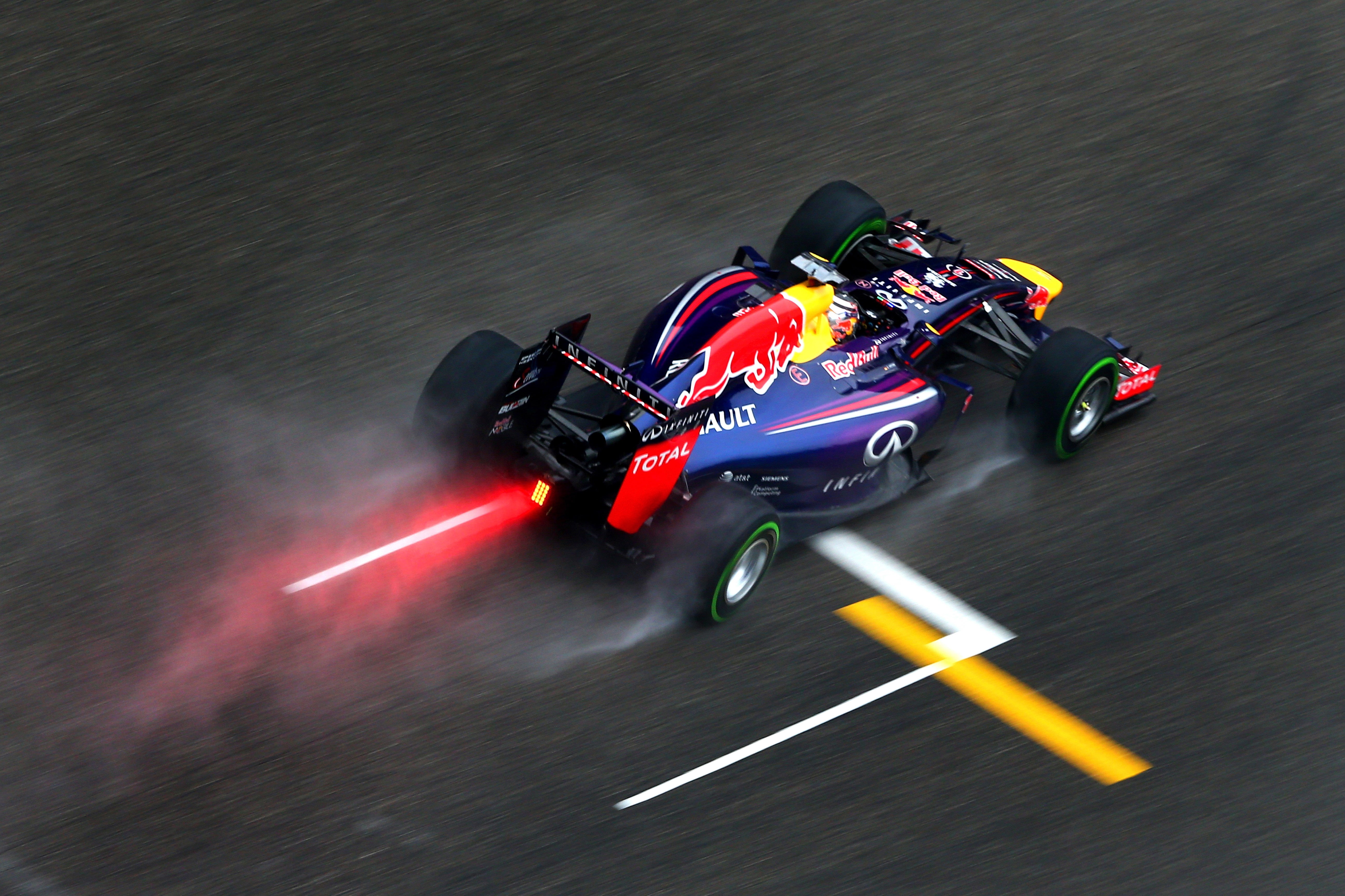 competitive sport, motorsport, activity, blurred motion, bull, car, formula 1, land vehicle, sports race, f, speed, outdoors, motorcycle, rain, on the move, HD Wallpaper