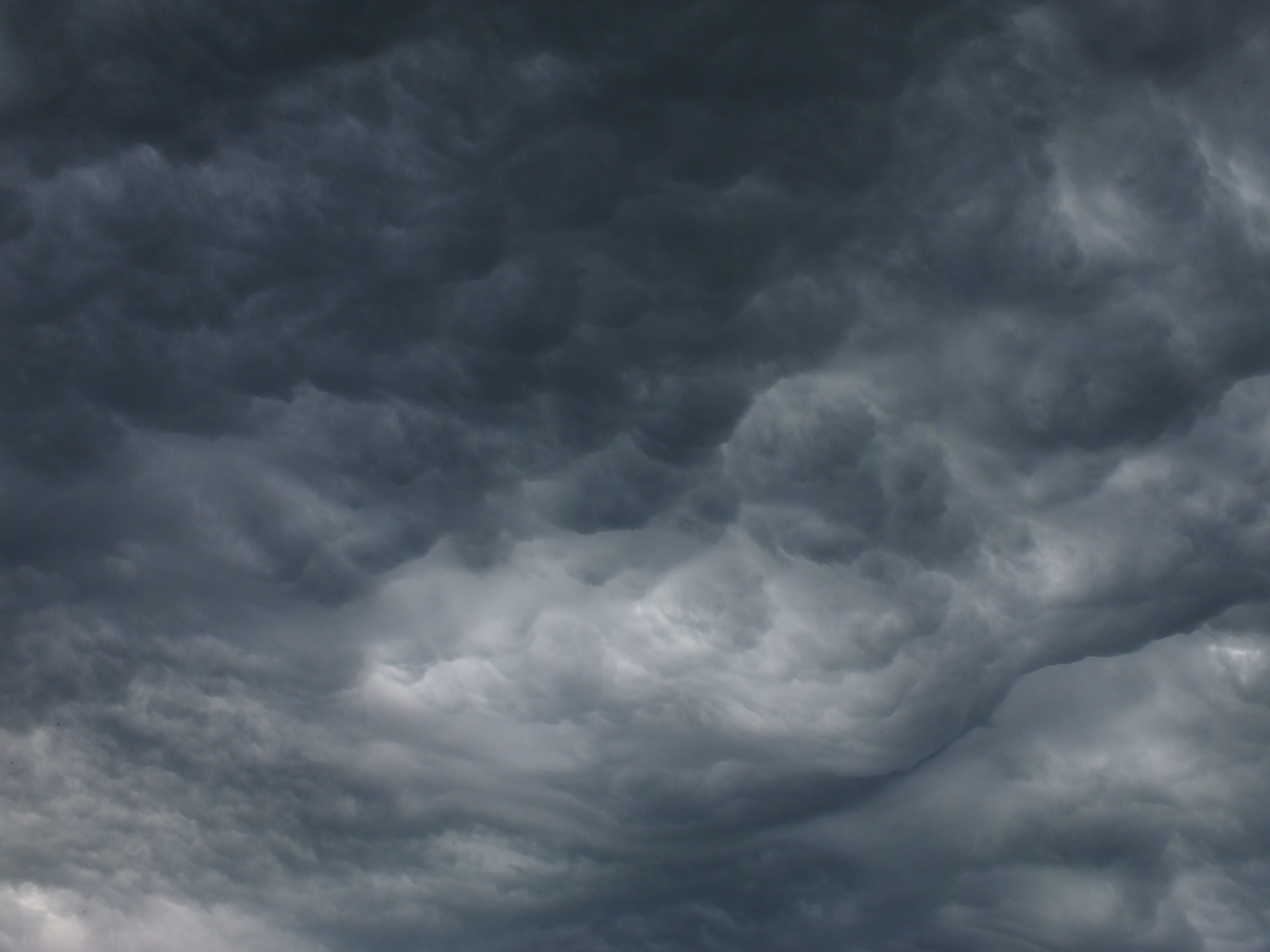 Clouds, dramatic sky, torrential rain, rain, cloudscape, Sky, nature, dark clouds, no people, Gloomy, thunderstorm, dark sky, outdoors, weather, power in nature, HD Wallpaper