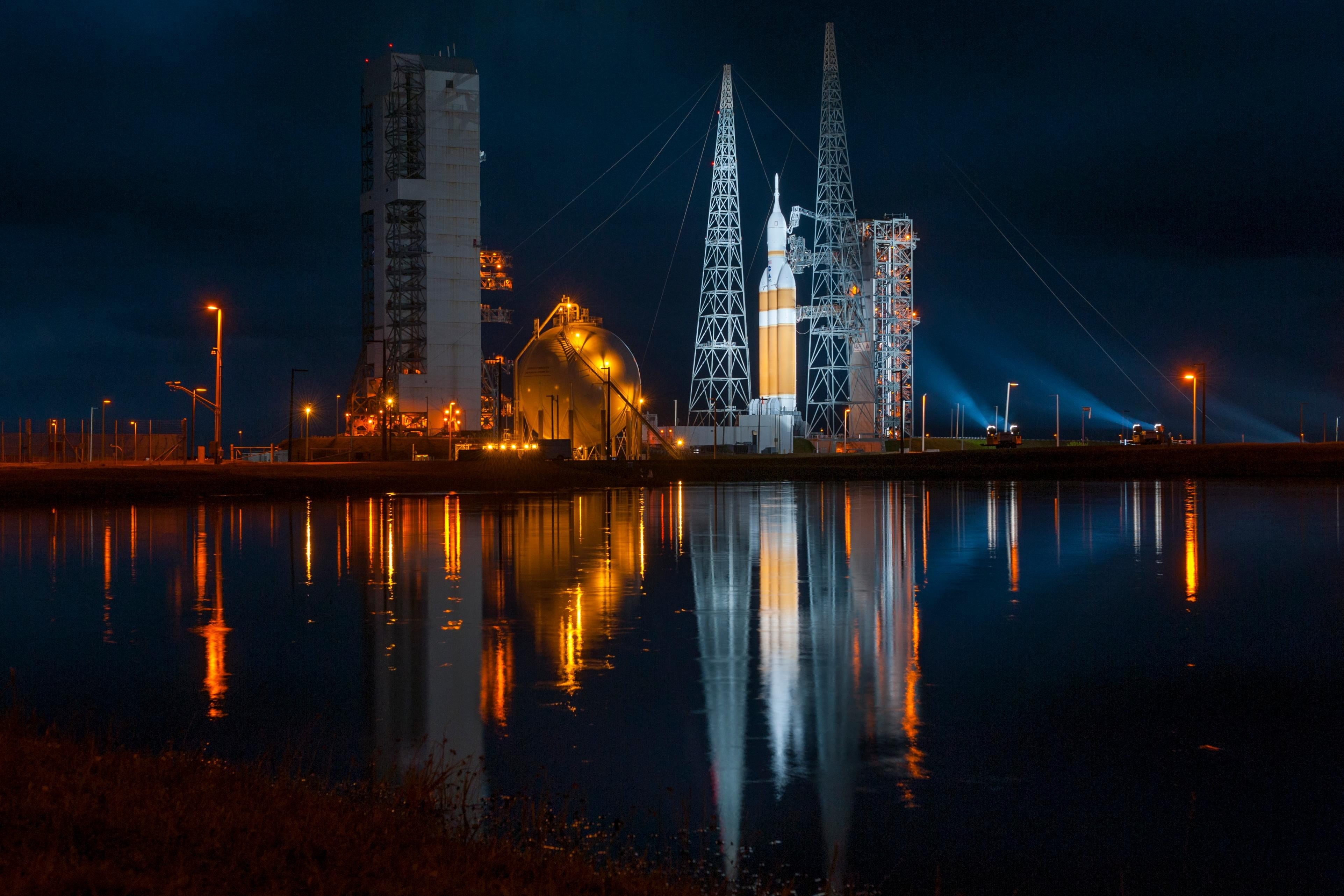rocket, pollution, built structure, transportation, waterfront, 4K, factory, environmental issues, concrete, illuminated, building exterior, lake, no people, HD Wallpaper