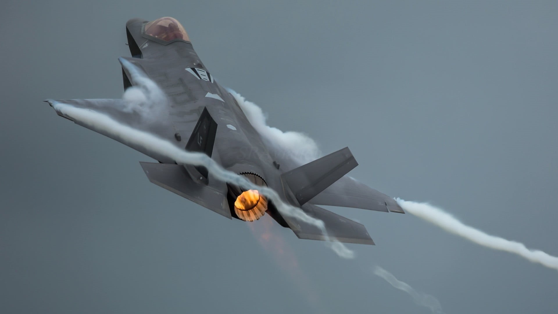 airshow, no people, nature, motion, jet, military, day, F-35 Lightning II, 1080P, flying, mode of transportation, gray, aerobatics, Lockheed Martin F-35 Lightning II, HD Wallpaper