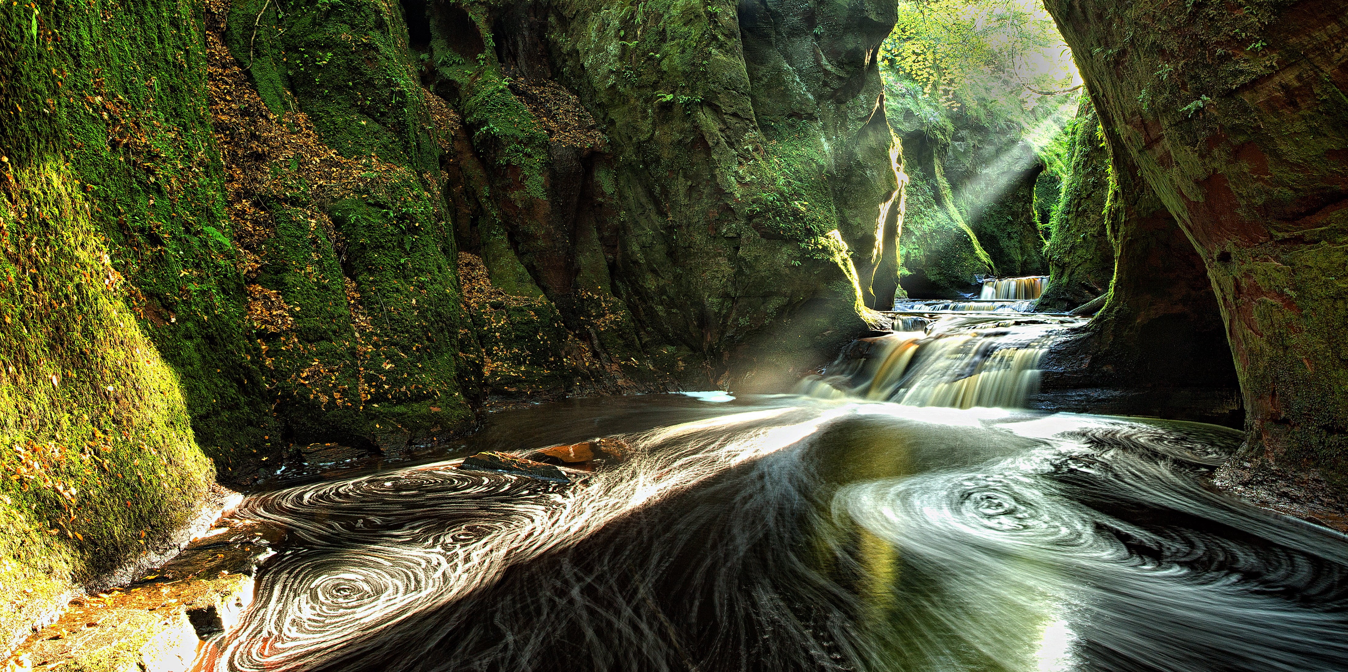 Scotland, mountain, beauty In Nature, Sunbeams, water, tree, 4K, stream, Devils Pulpit, cave, mossy, river, green Color, going in, outdoors, flowing, landscape, HD Wallpaper