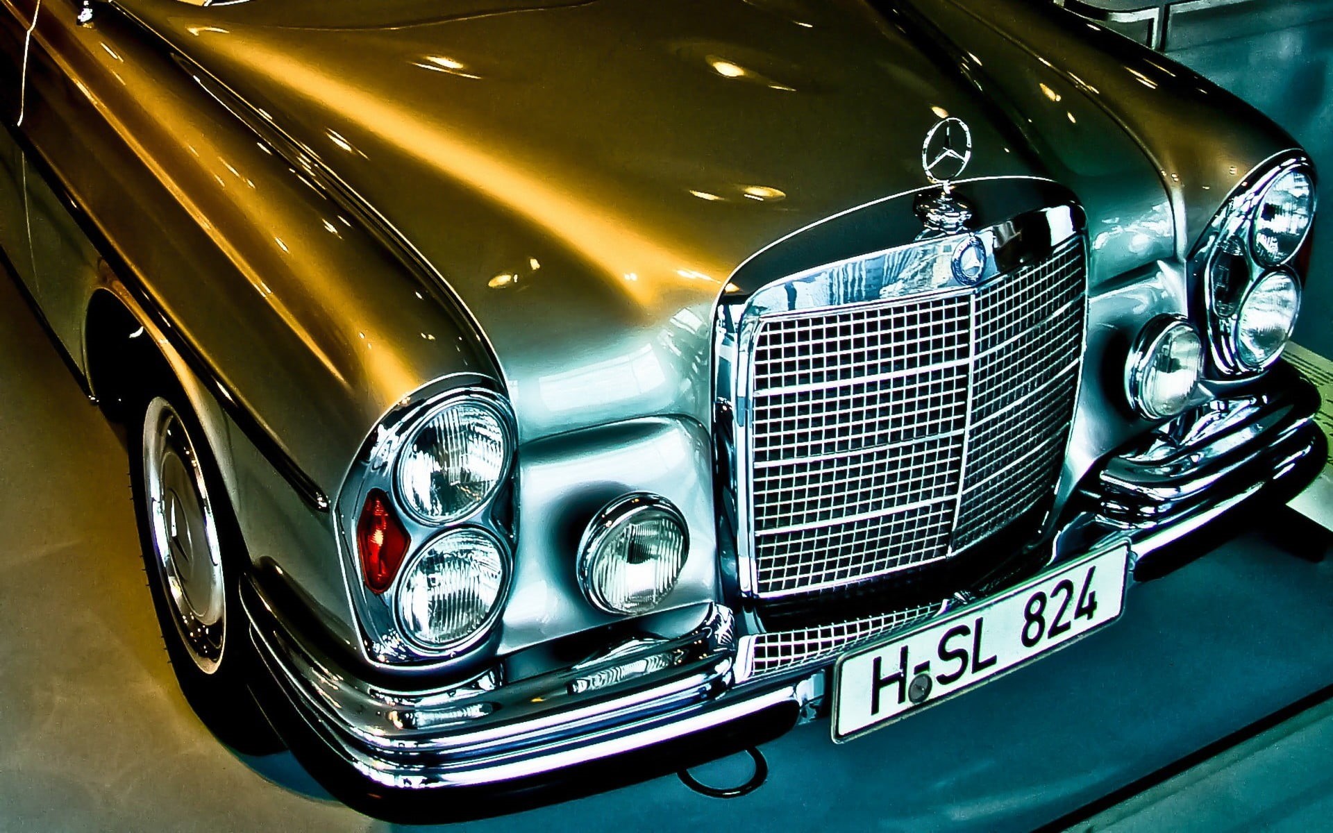 antique, no people, close-up, metal, chrome, luxury, silver, silver colored, retro styled, 300 SEL 6.3, vehicle, electric lamp, transportation, wealth, HD Wallpaper