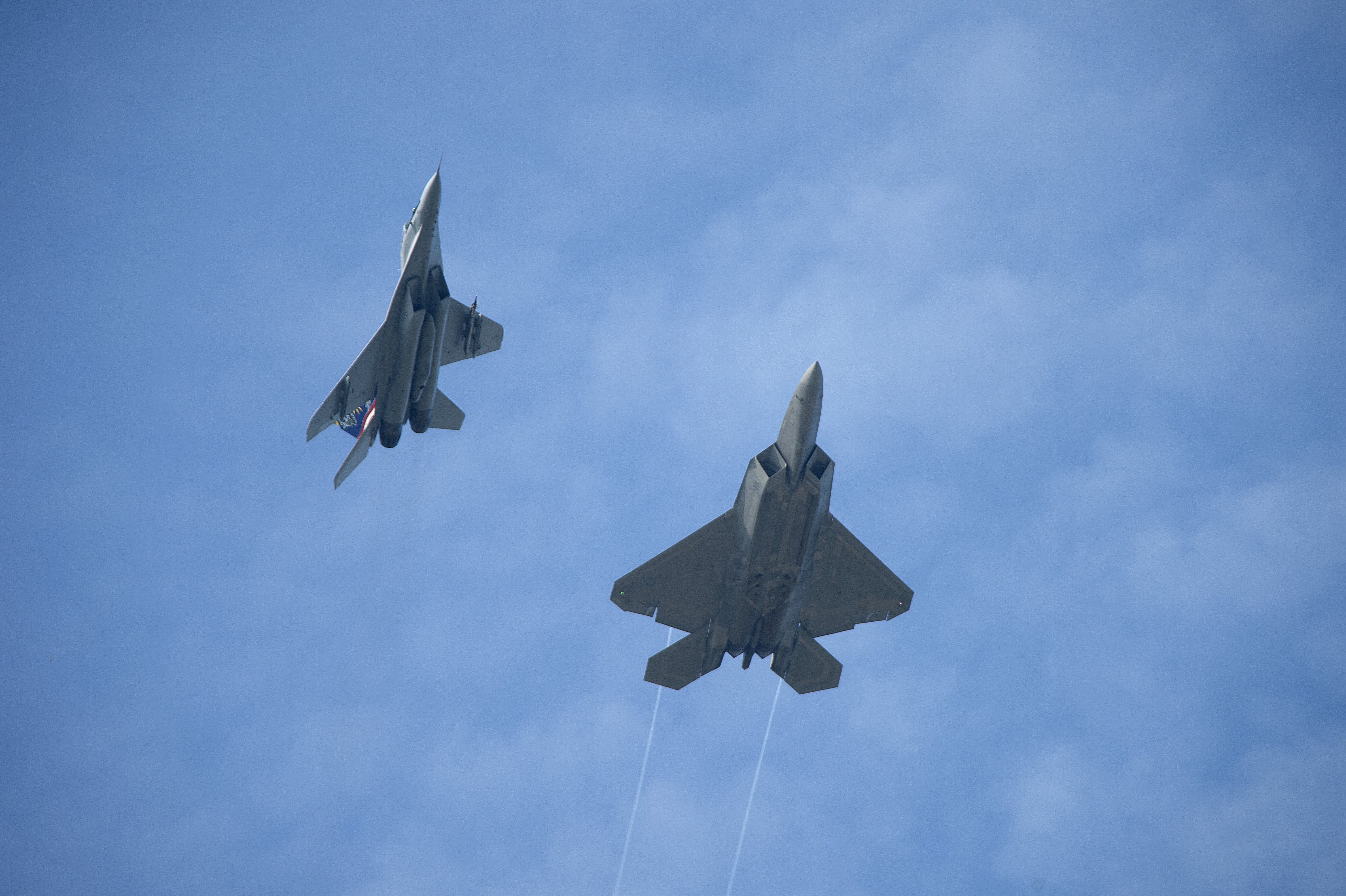 nature, low angle view, military, F22-Raptor, day, Mig-29UB, military airplane, 4K, fighter, on the move, fighter plane, airplane, no people, flying, sky, HD Wallpaper