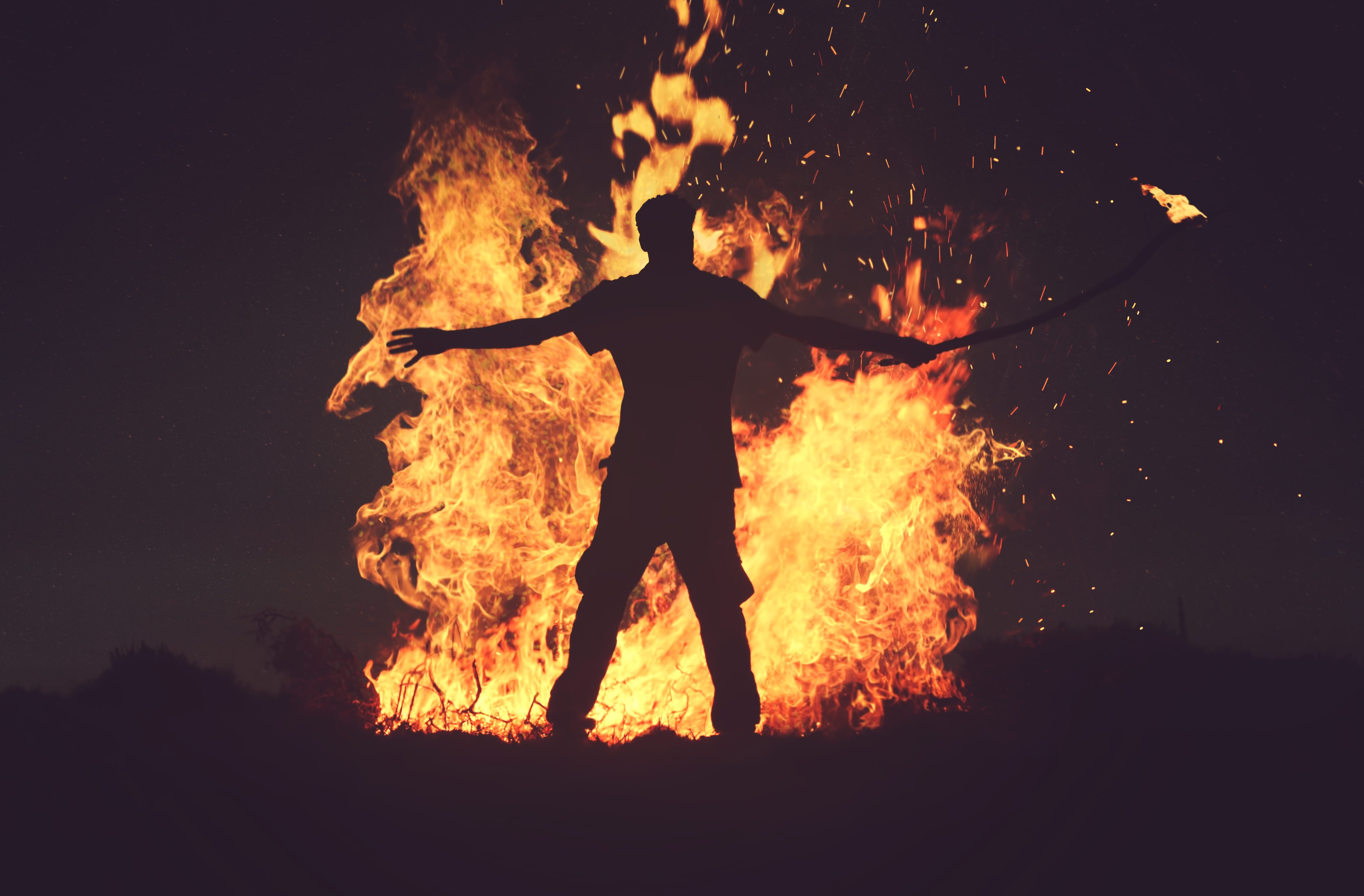 fire - Natural Phenomenon, yellow, flame, full length, torch, freedom, orange color, fire, human arm, 4K, men, real people, bonfire, heat - Temperature, HD Wallpaper
