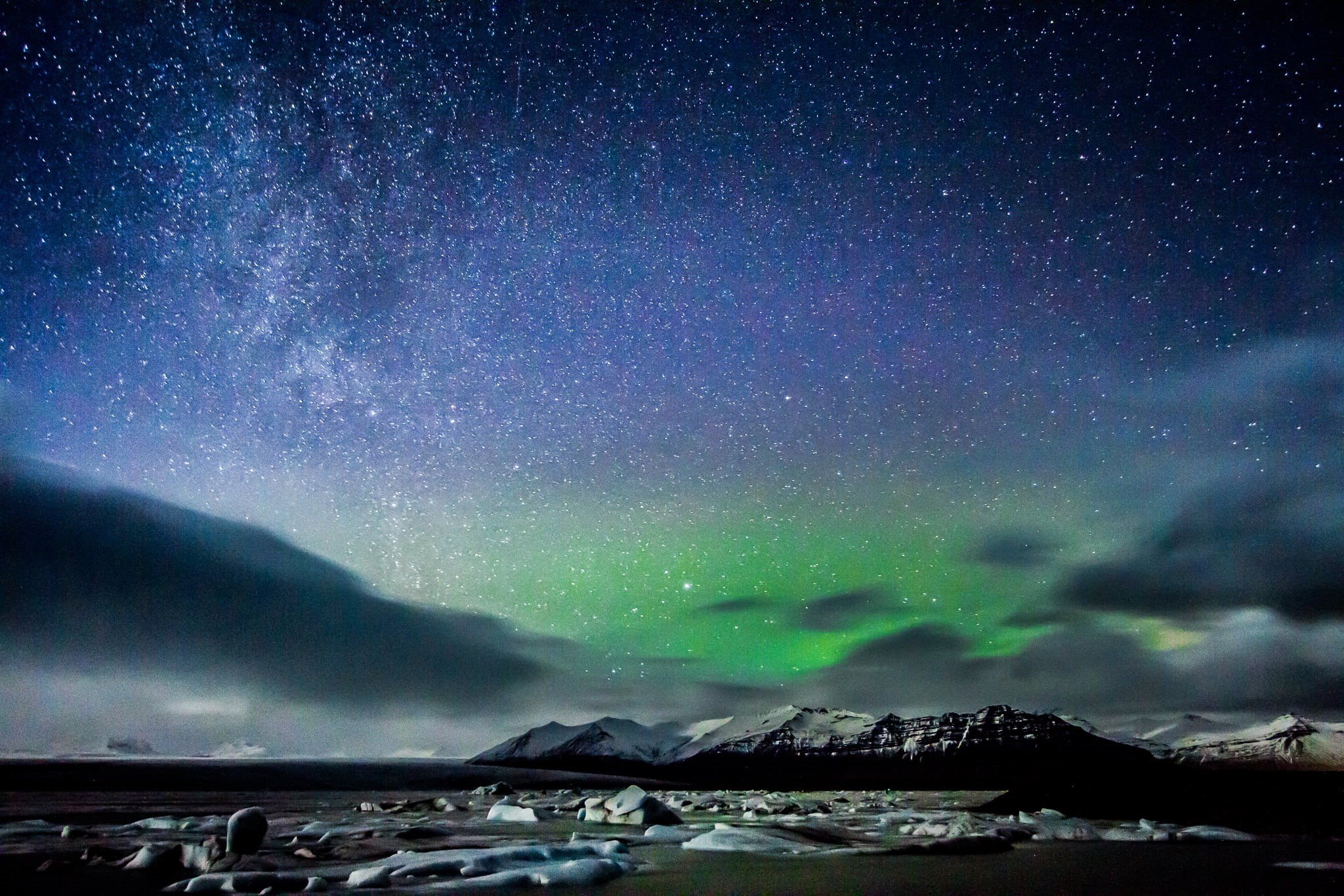 covered, aurora Borealis, iceberg lake, northern, Jökulsárlón, sky, island, 1080P, galaxy, Stars, nature, constellation, mountain, winter, night, science, HD Wallpaper
