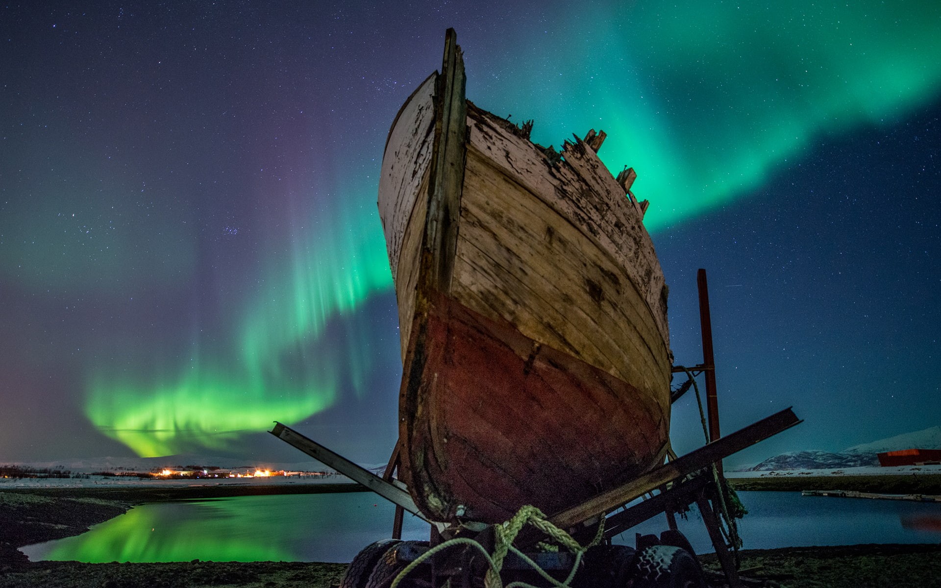lights, aurora, 1080P, boat, night, northern, hd, lake, borealis, nature, HD Wallpaper