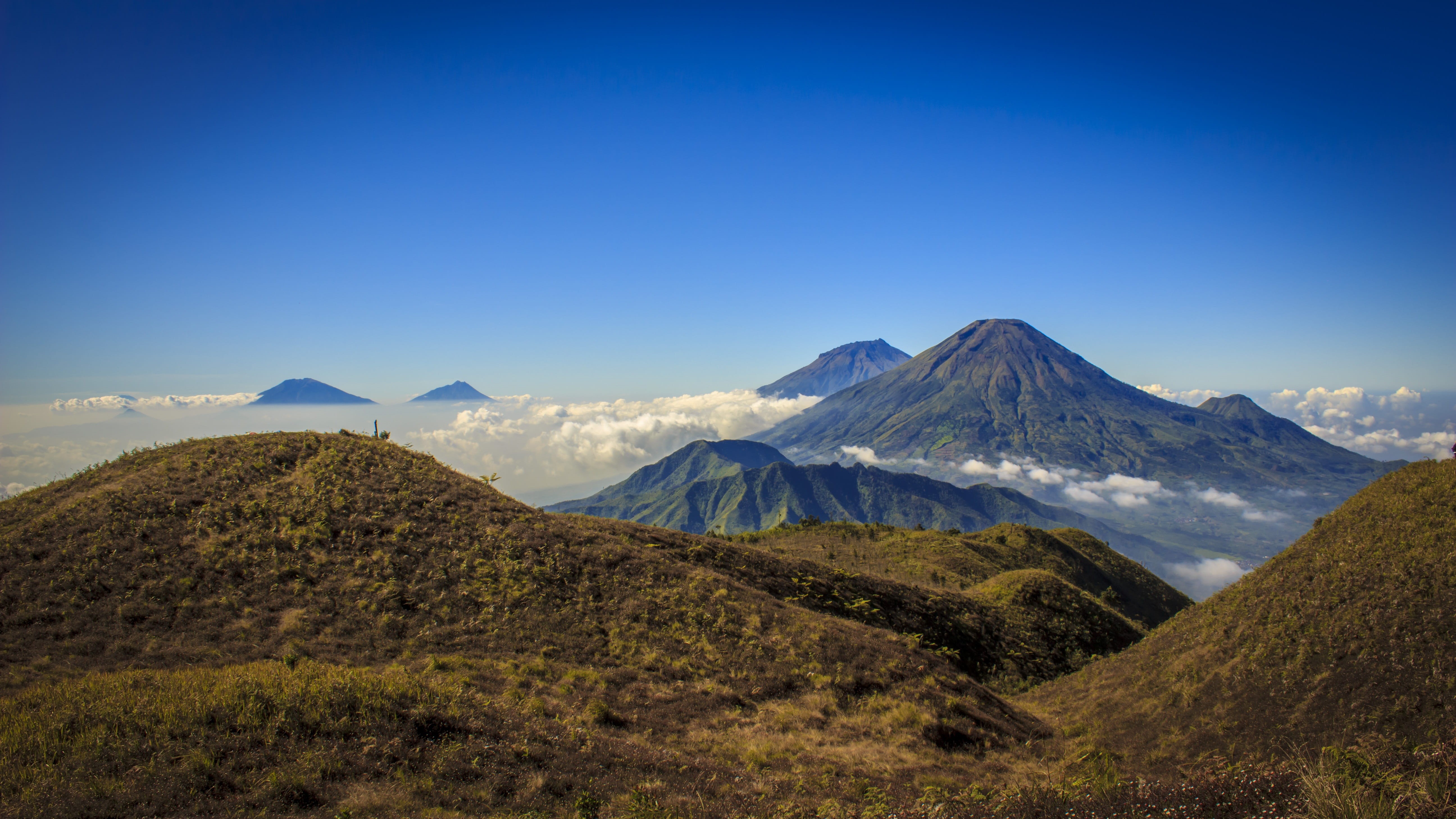snowcapped mountain, volcano, scenics - nature, mountain range, land, mountain peak, non-urban scene, indonesia, clear sky, no people, sky, day, outdoors, HD Wallpaper