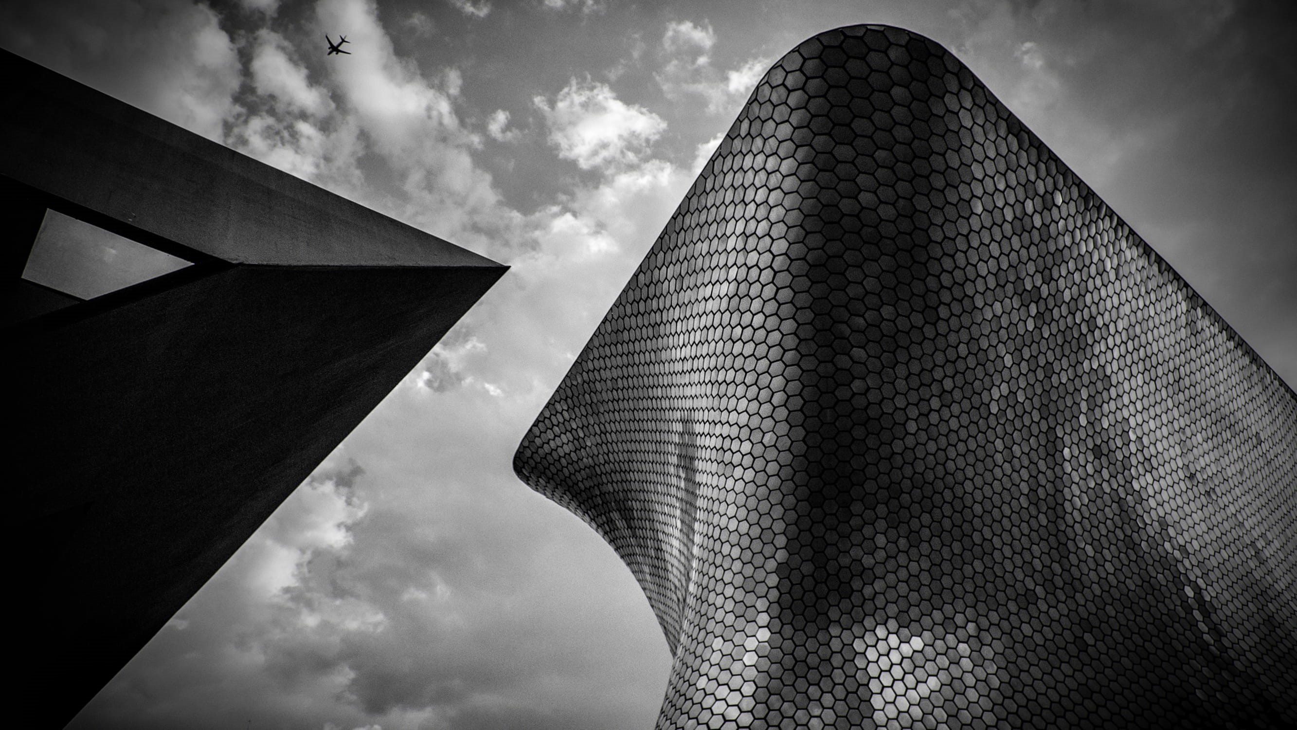 building exterior, architecture, day, nature, overcast, sky, built structure, city, travel destinations, 2K, skyscraper, triangle shape, pattern, ciudad de méxico, HD Wallpaper