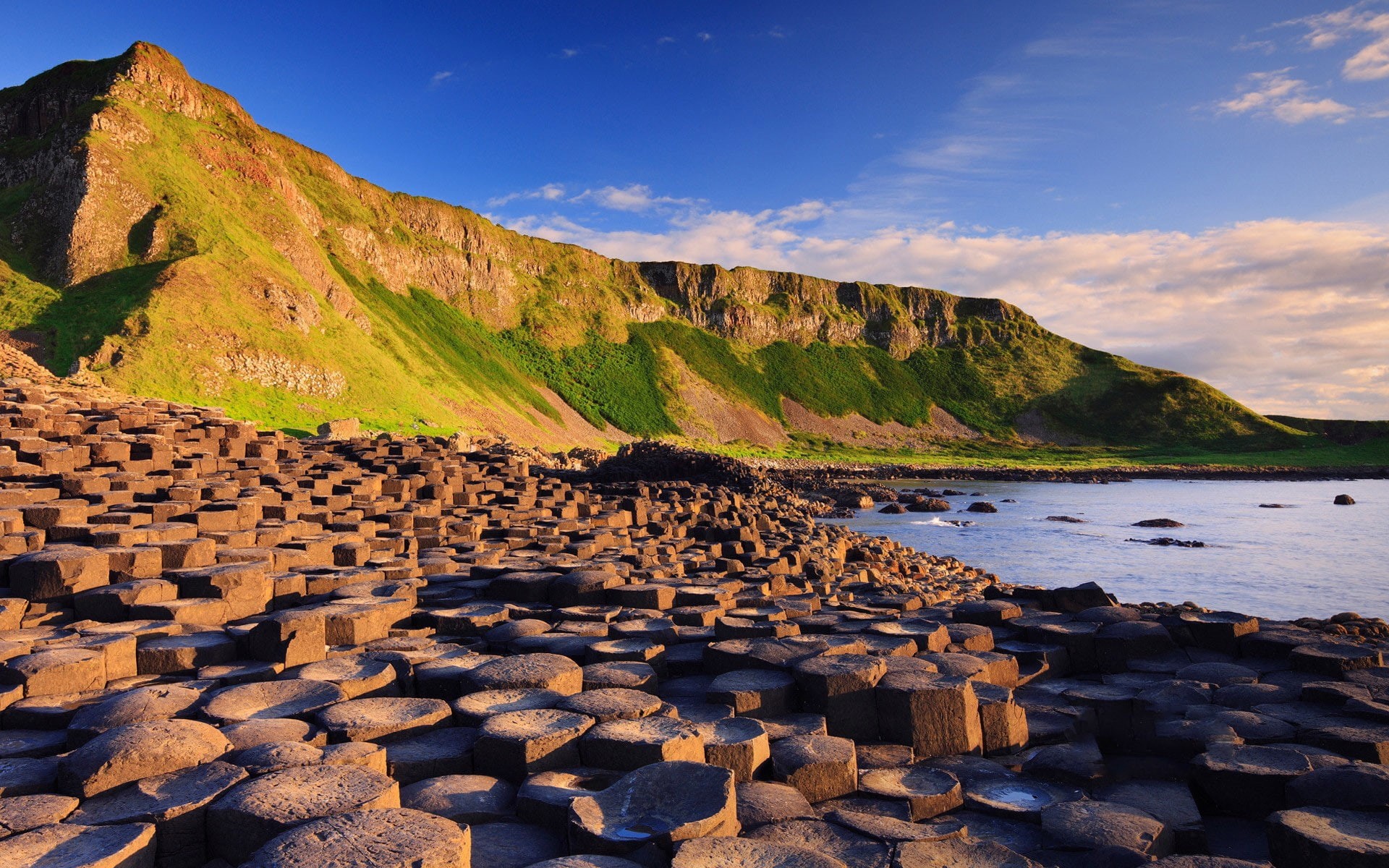 water, 1080P, Giants Causeway, mountains, clouds, Ireland, nature, stones, landscape, sea, rock formation, HD Wallpaper