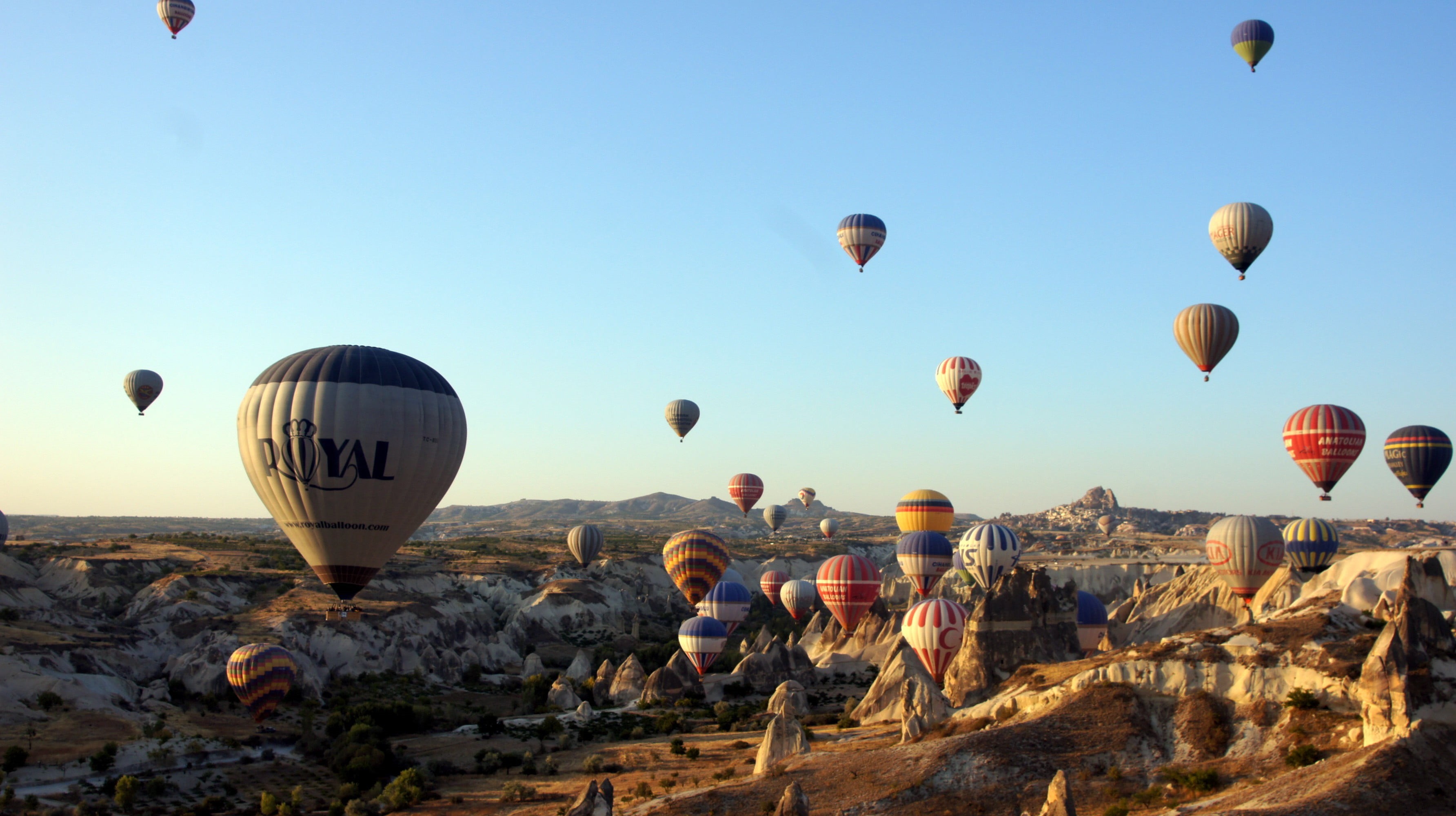 transportation, 2K, mode of transportation, mid-air, no people, balloon, lot, Turkey, land, air, flying, nature, rock, assorted, travel, landscape, hot air balloon, HD Wallpaper