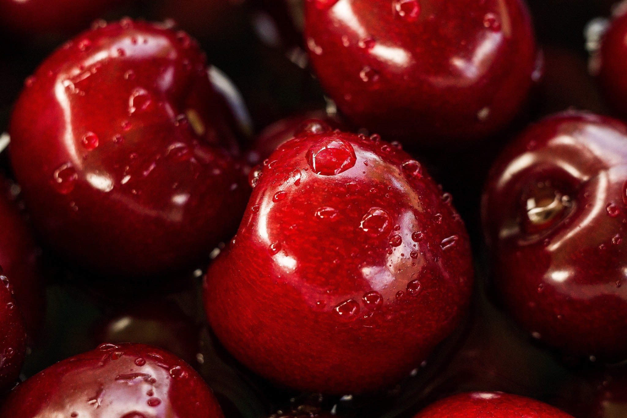 water drops, 1080P, photography, macro, cherries (food), fruit, red, cherries, HD Wallpaper