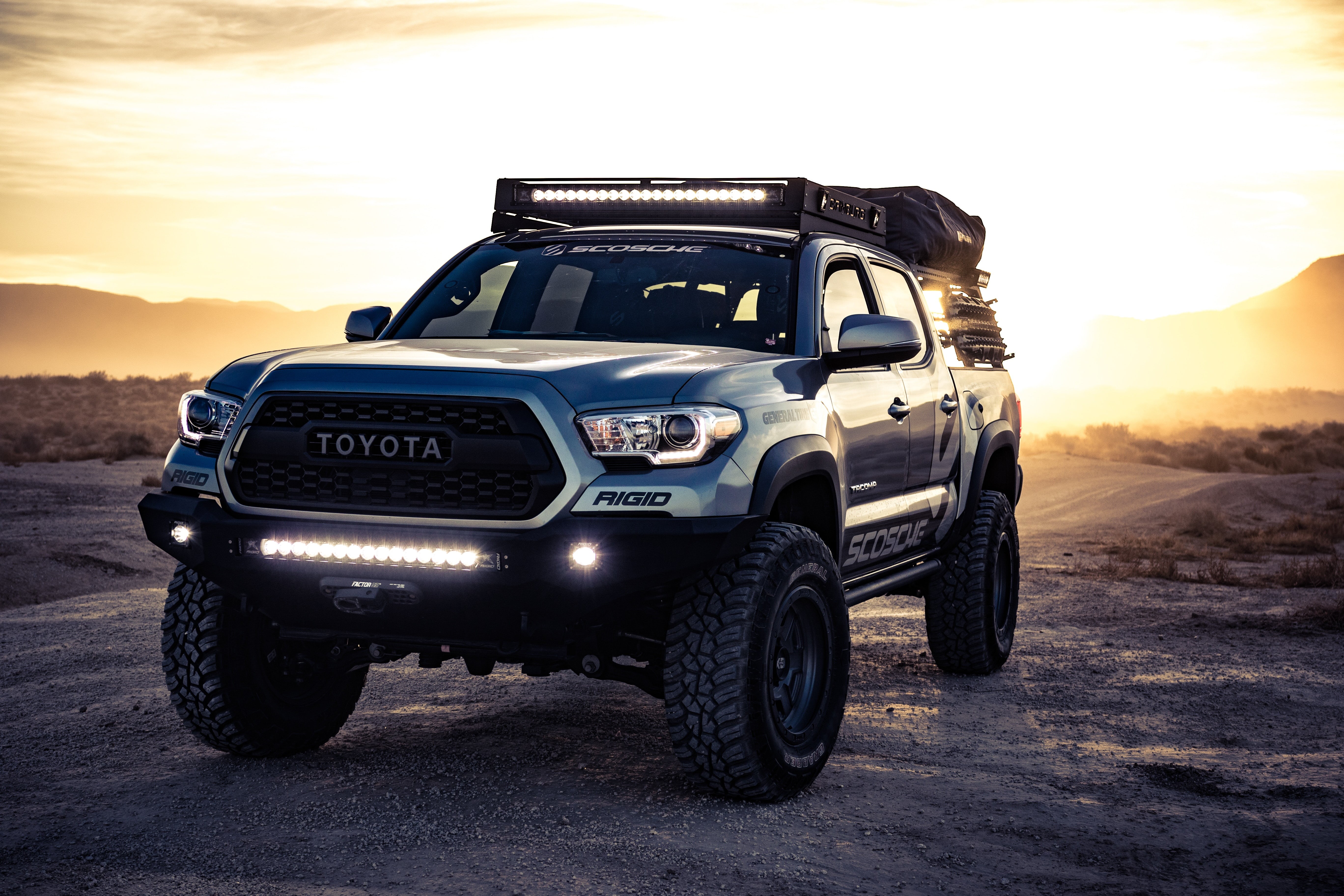 4x4, off-road vehicle, nature, pickup, transportation, sky, motor vehicle, mode of transportation, cab, sunlight, crew, sports utility vehicle, land, toyota, HD Wallpaper