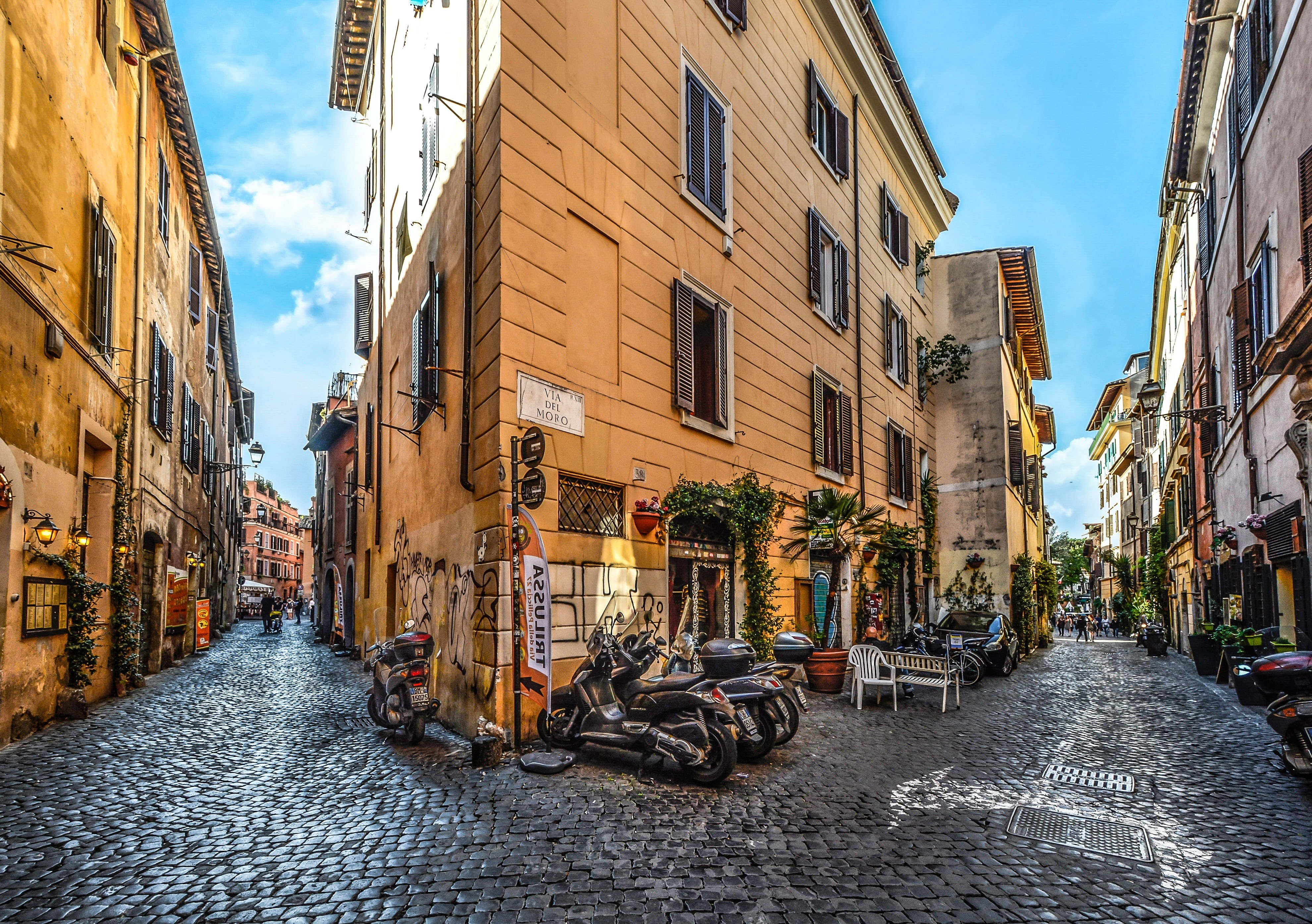 cobblestone, urban Scene, italy, european, day, car, mode of transportation, land vehicle, europe, motorcycles, incidental people, outdoors, cityscape, HD Wallpaper