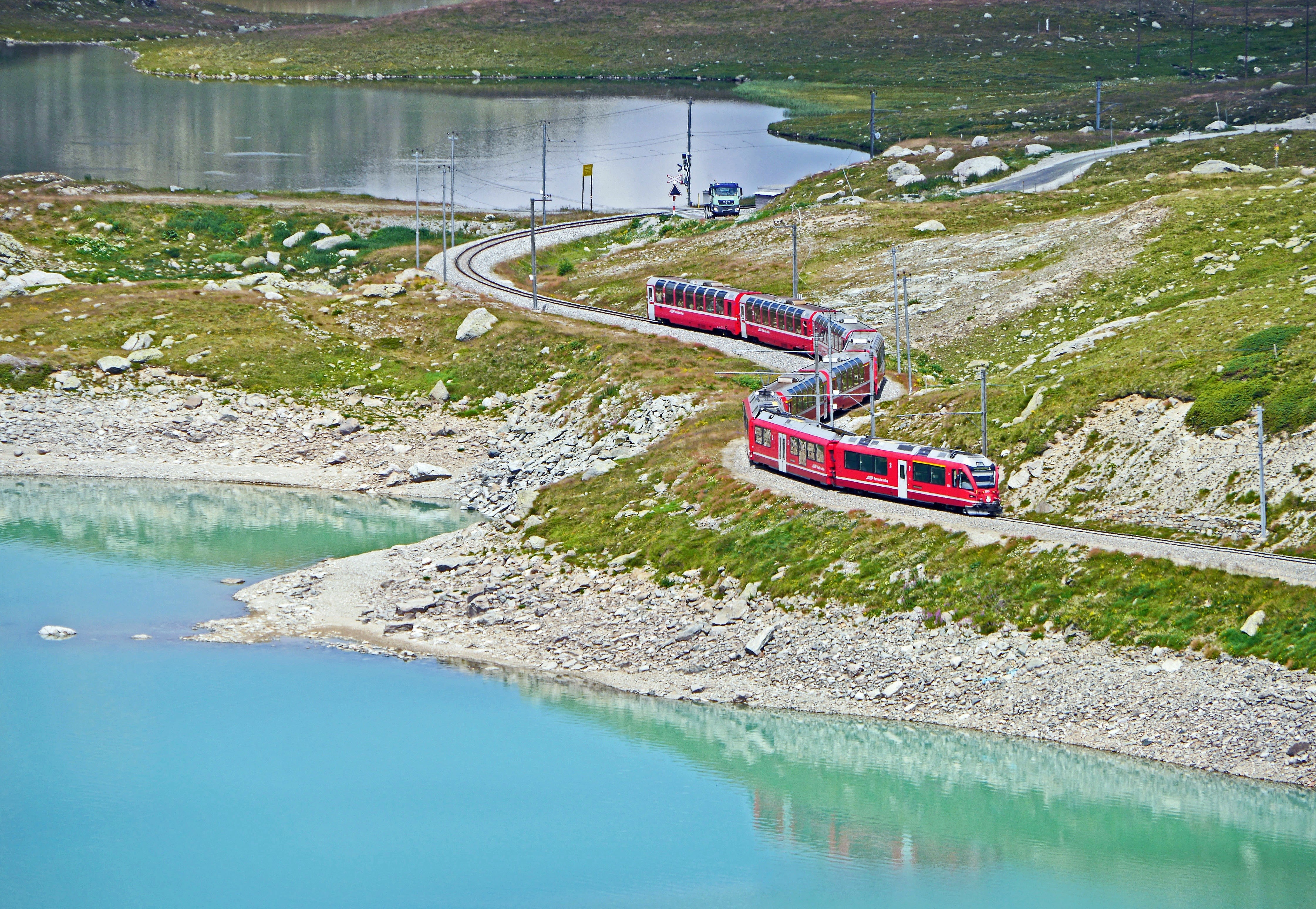 engadin, abe 8-12, train, snake, non-urban scene, rail, high angle view, world heritage, no people, red, graubünden, switzerland, glacier express, land, HD Wallpaper