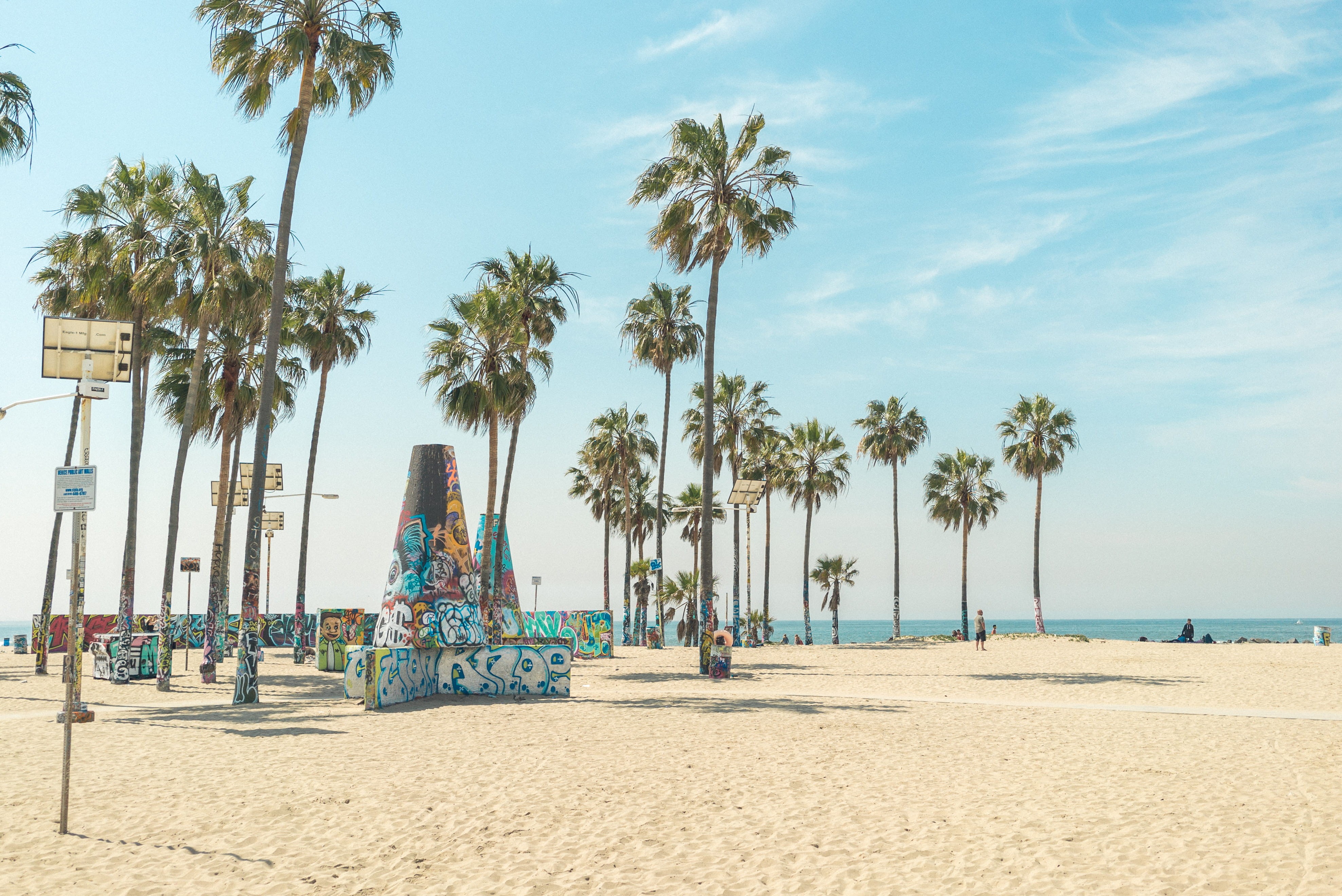 street art, cloud - sky, venice beach, beach, graffiti, beauty in nature, sky, plant, tropical climate, explore, bluebird, horizon over water, los angeles, HD Wallpaper