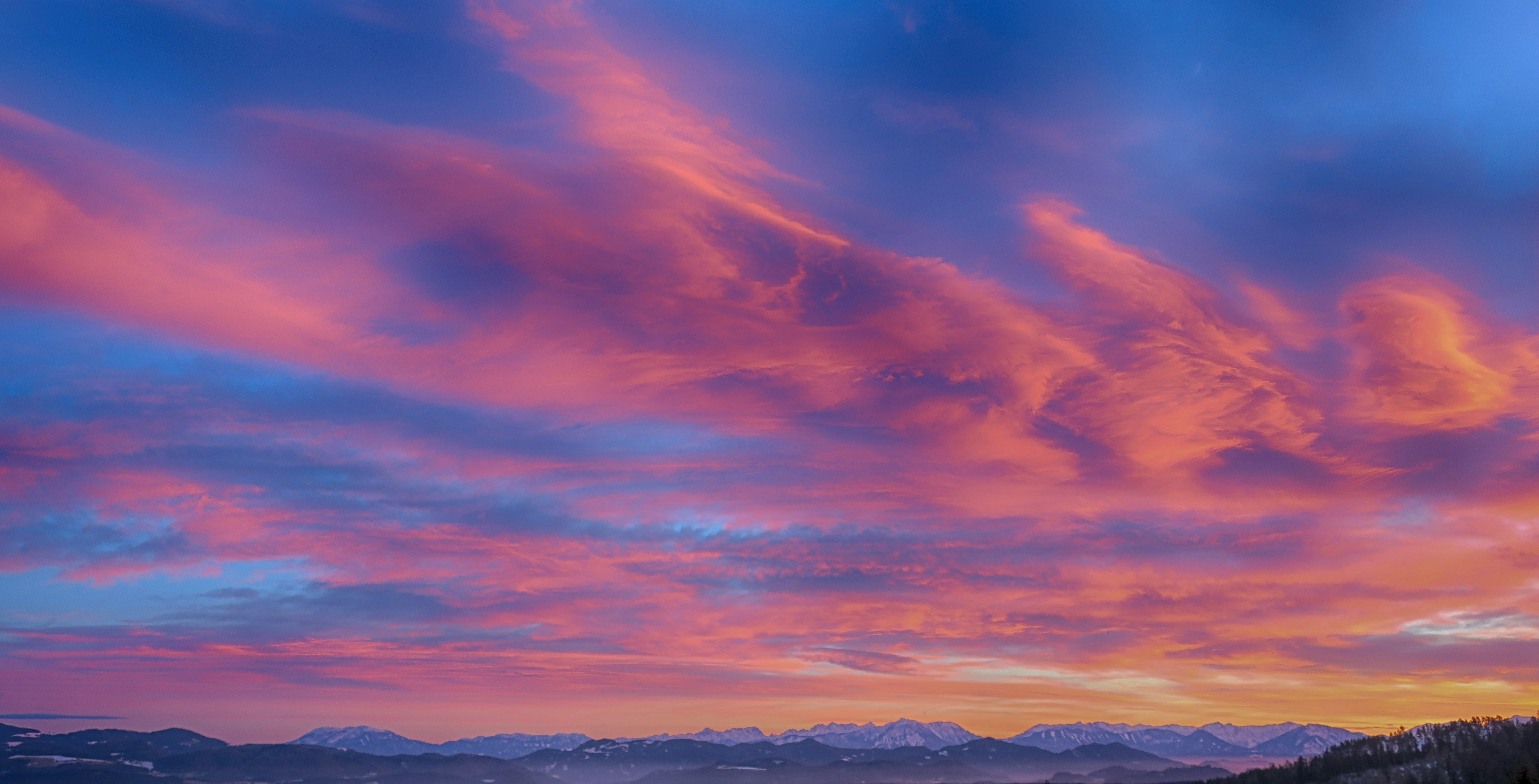 mountain range, vibrant color, scenics - nature, dusk, tranquil, scenery, orange color, urban skyline, peaceful, sunrise, nature, mountains, dawn, tranquil scene, HD Wallpaper