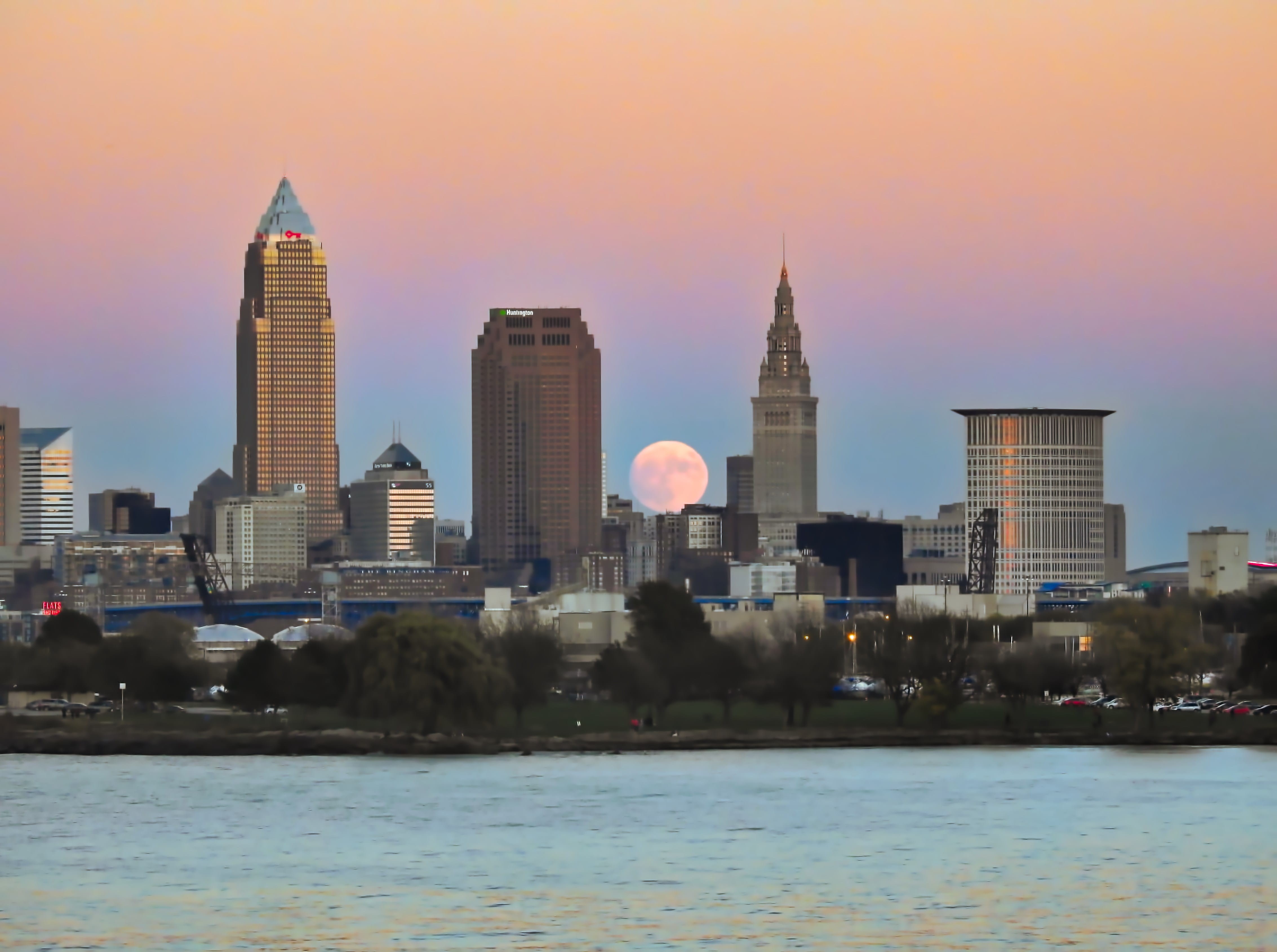 building exterior, full moon, outdoors, water, nature, urban skyline, sunset, office building exterior, 4K, architecture, cleveland, tower, united states, HD Wallpaper
