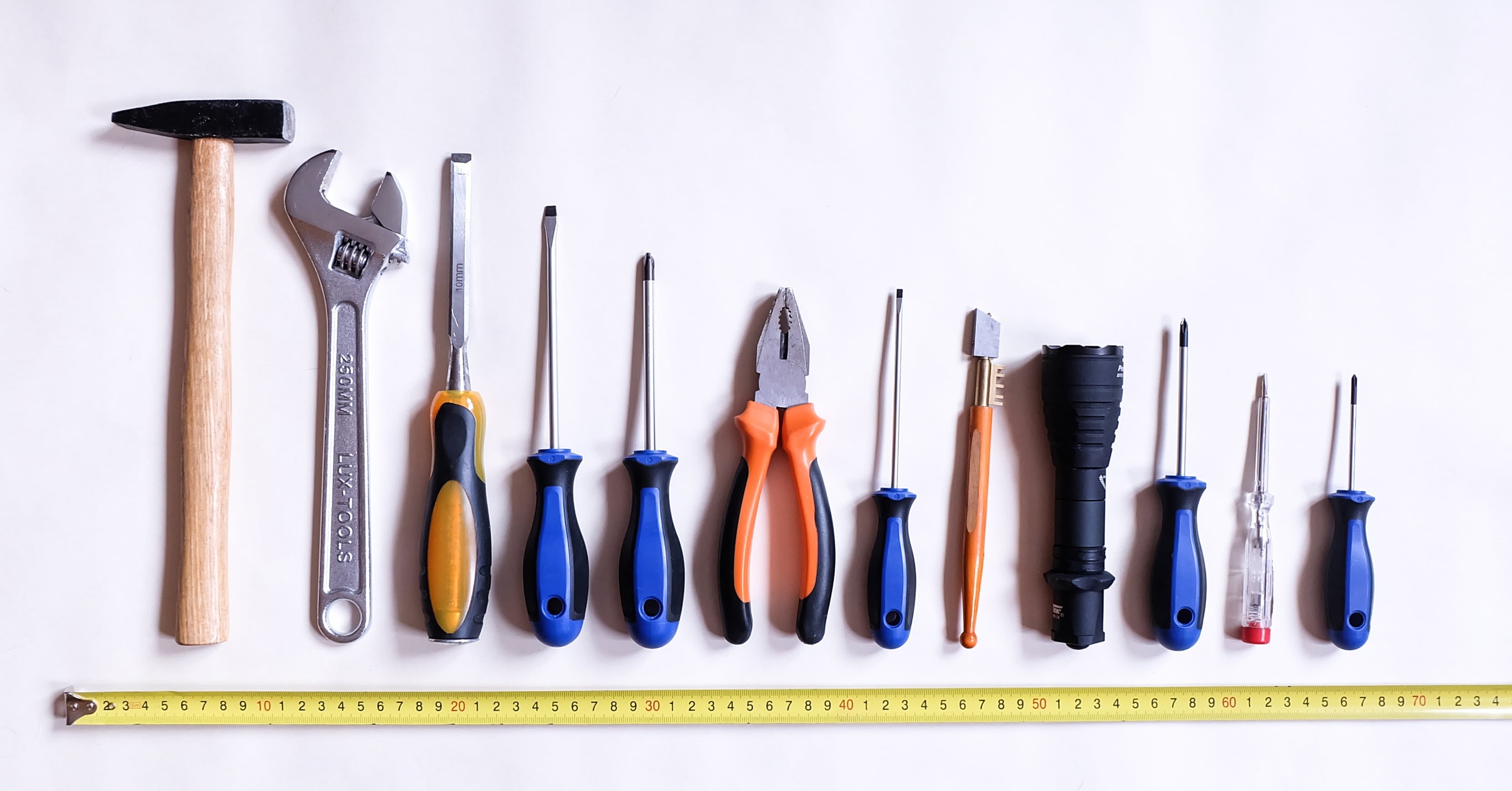 repair, assorted, white background, no people, color, studio shot, roulette, work tool, industry, flashlight, chisel, steel, screwdriver, work, close-up, HD Wallpaper